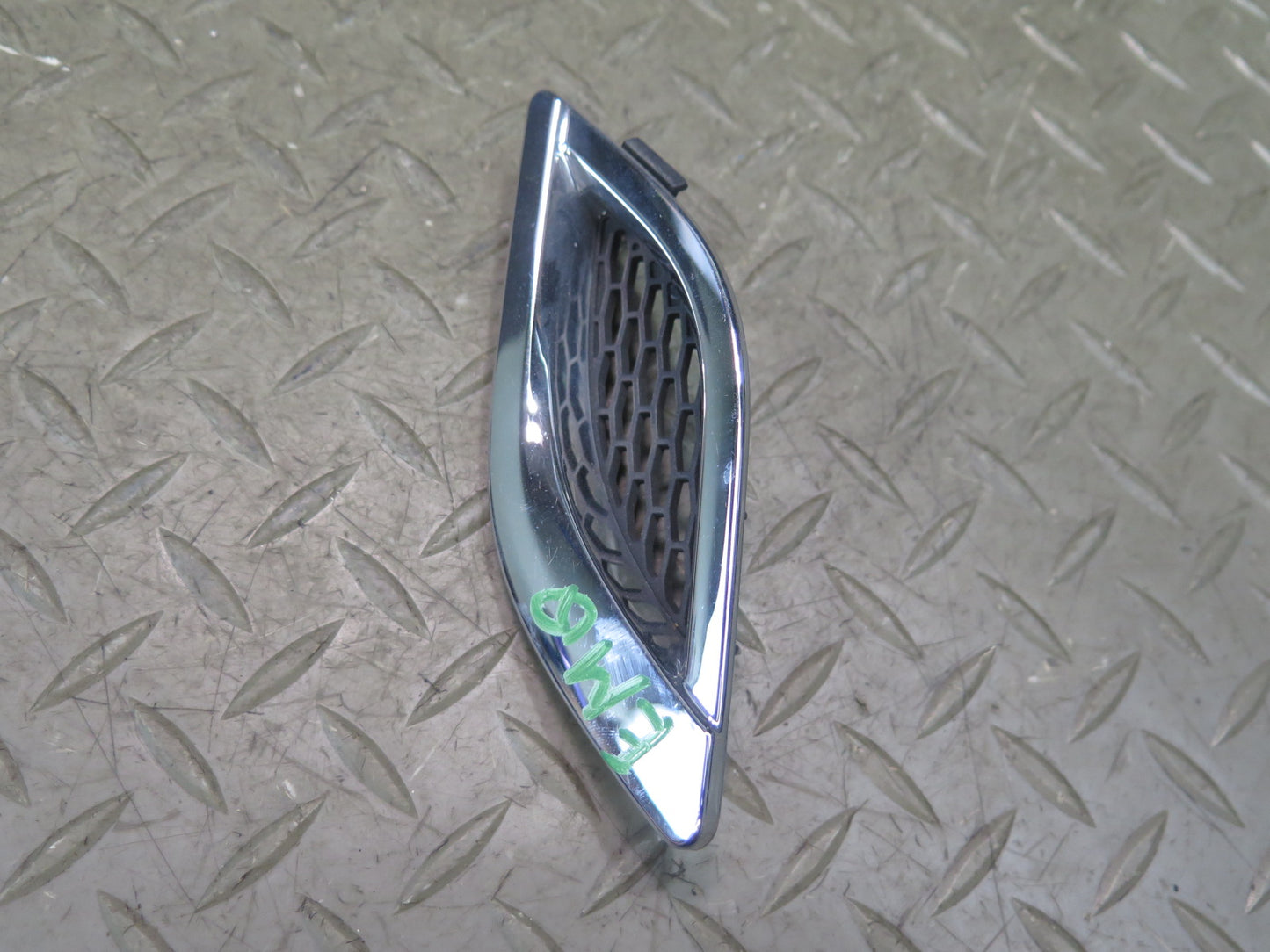 2014-2021 Maserati Quattroporte M156 Front Right Side Fender Vent Grille Set