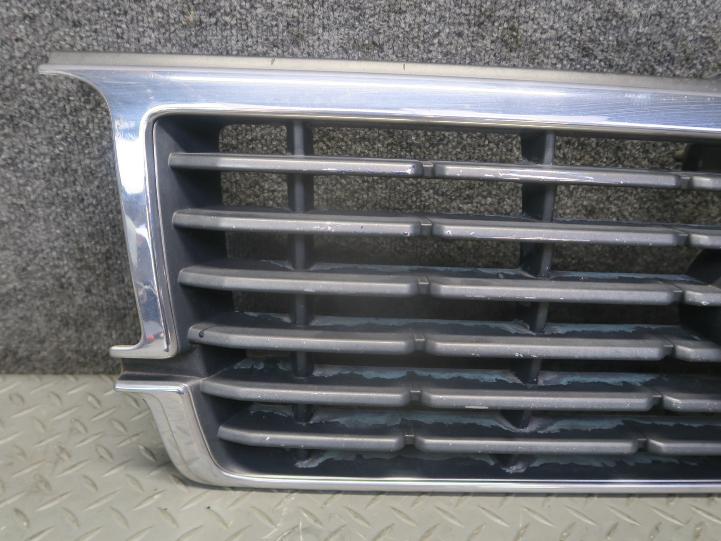 1996-1997 Lexus FZJ80L LX450 Front Exterior Chrome Grille w Emblem