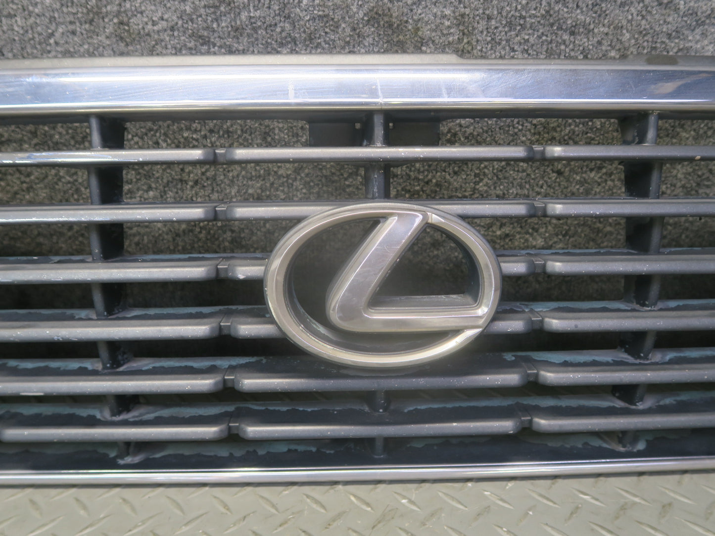 1996-1997 Lexus FZJ80L LX450 Front Exterior Chrome Grille w Emblem