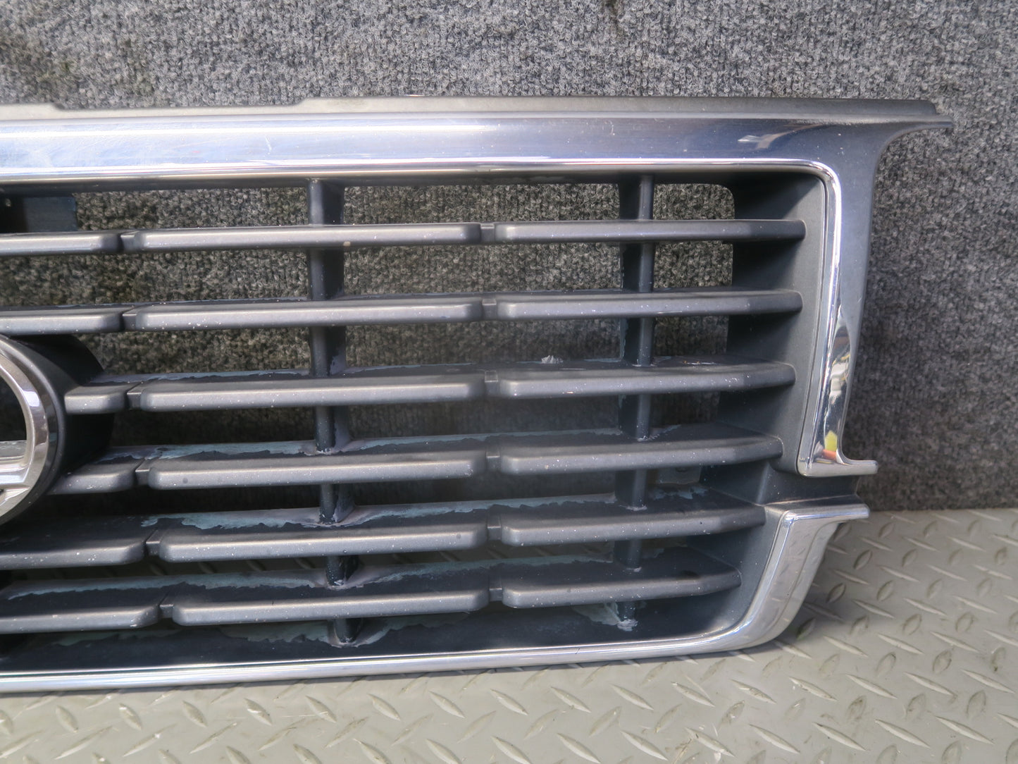 1996-1997 Lexus FZJ80L LX450 Front Exterior Chrome Grille w Emblem