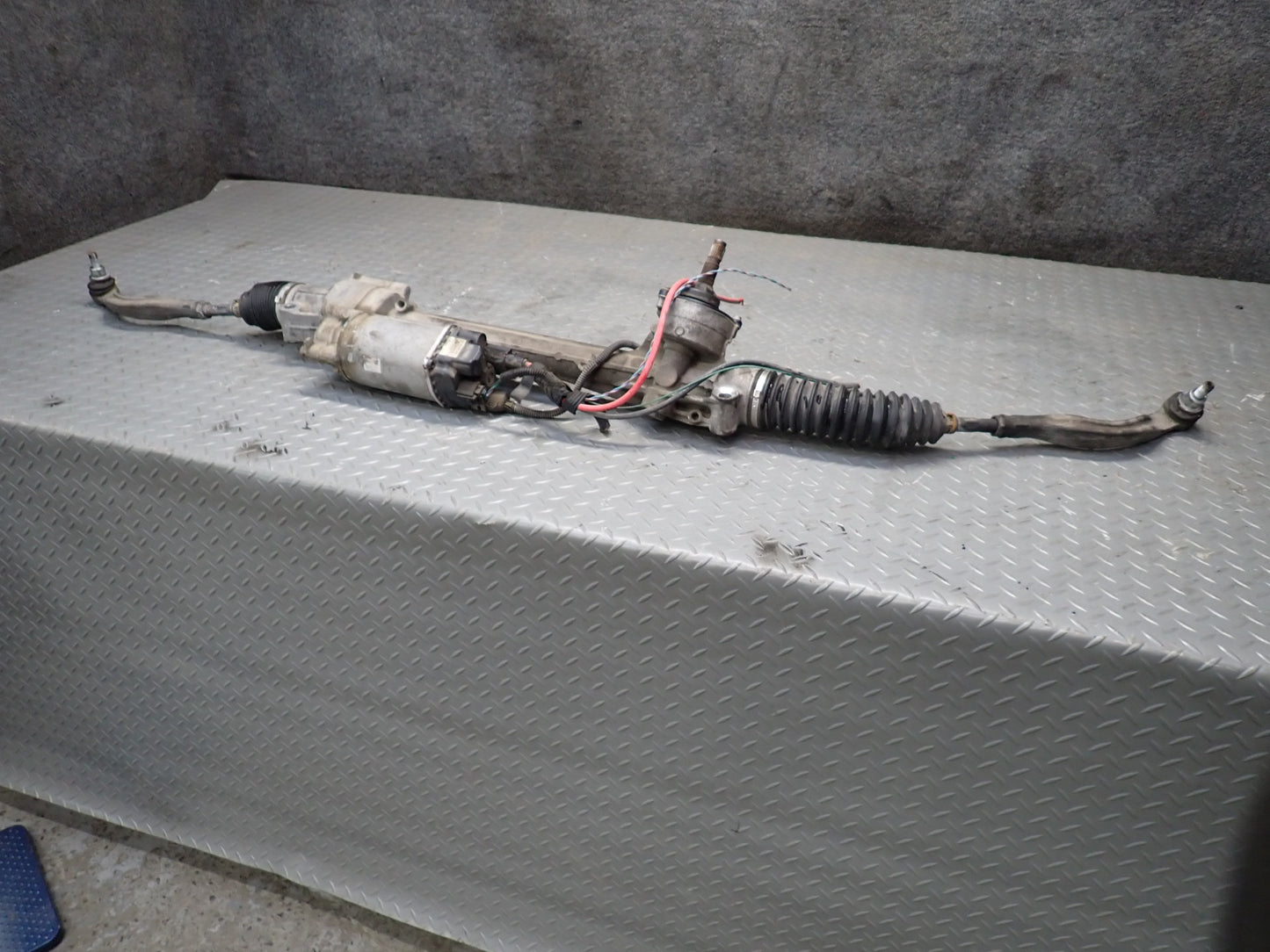 2017-2021 Maserati Quattroporte M156 Power Steering Rack & Pinion Gear Box