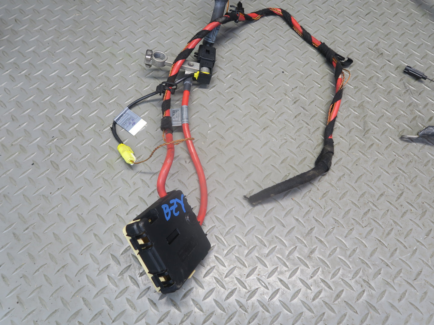03-05 BMW E85 Z4 M54 Positive & Negative Battery Cable w Terminal & Fuse Set OEM