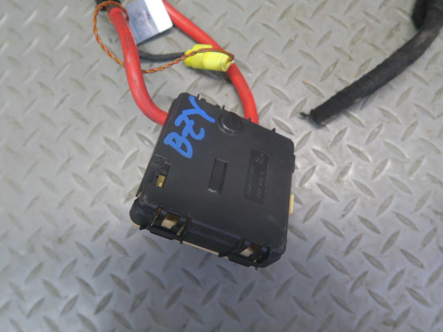 03-05 BMW E85 Z4 M54 Positive & Negative Battery Cable w Terminal & Fuse Set OEM