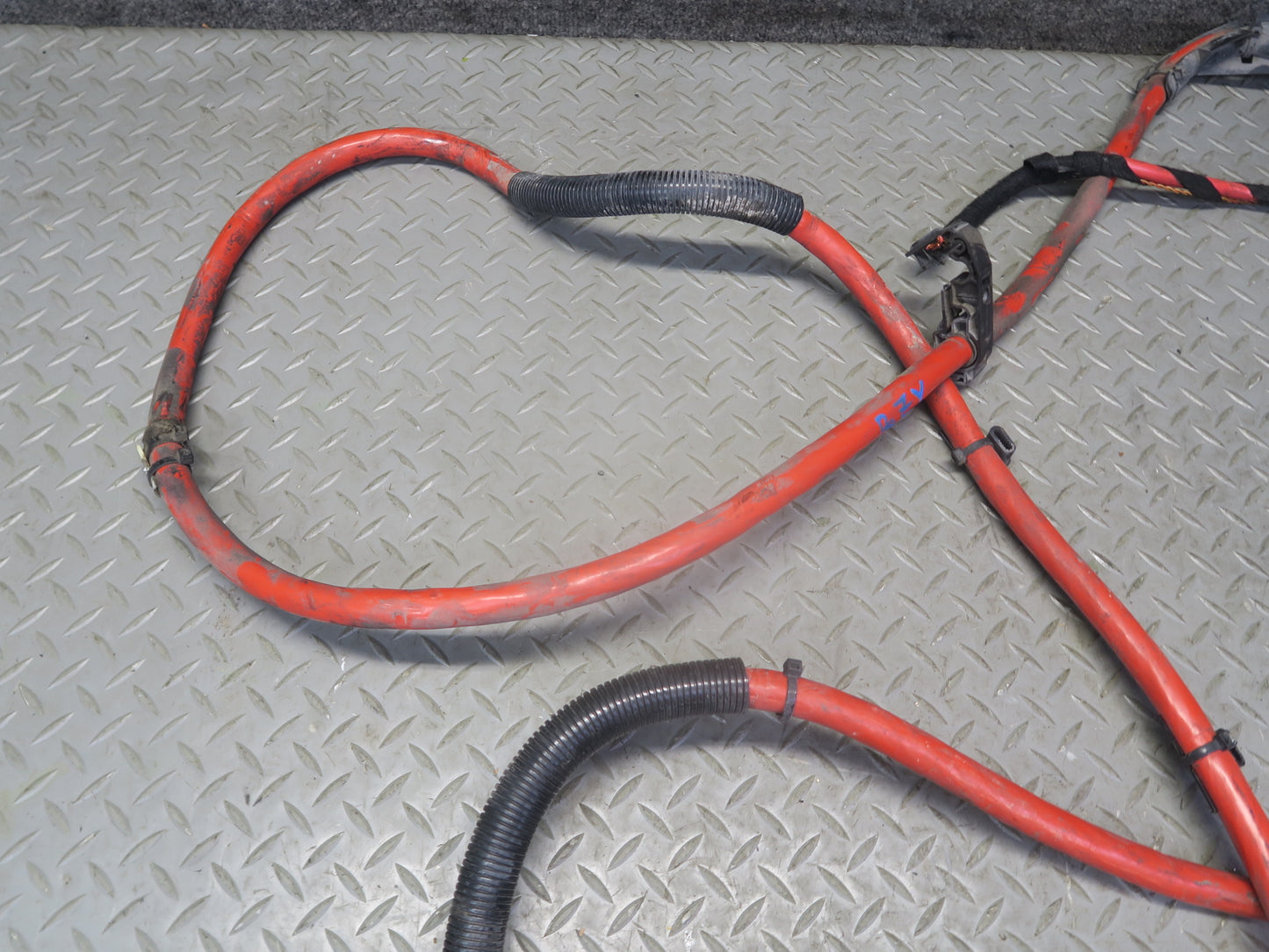 03-05 BMW E85 Z4 M54 Positive & Negative Battery Cable w Terminal & Fuse Set OEM