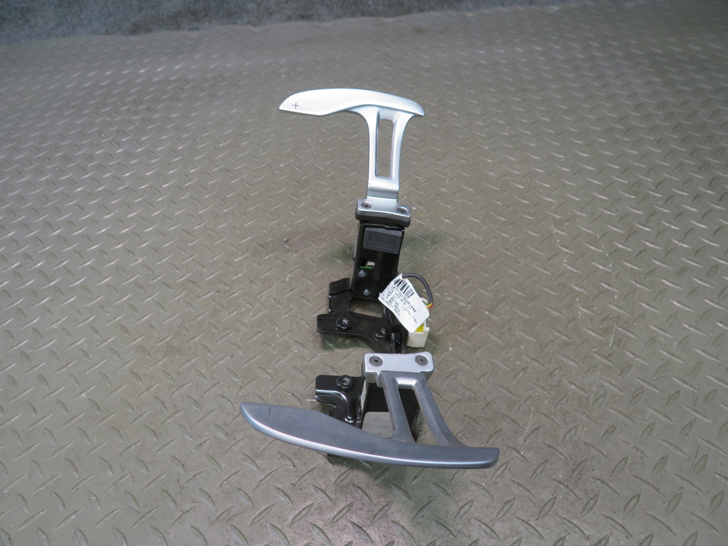 2014-2021 Maserati Quattroporte M156 Steering Wheel Paddle Shifters Silver