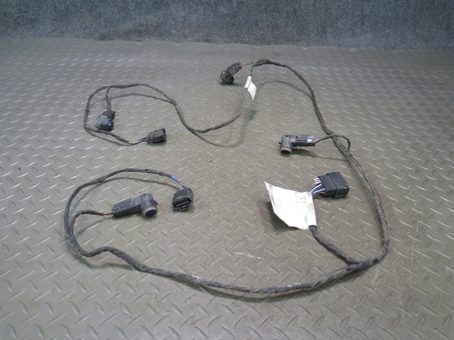 2017-2021 Maserati Quattroporte M156 Rear Bumper Parking Wire Harness W/ Sensor