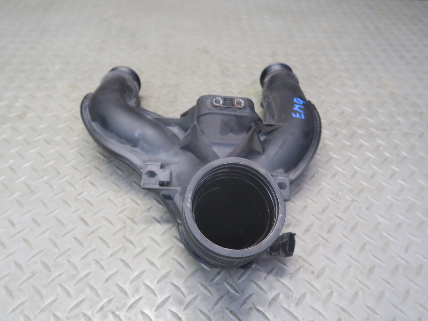 14-21 Maserati Quattroporte M156 SQ4 Air Intake Inlet Duct Tube W/ MAF Sensor