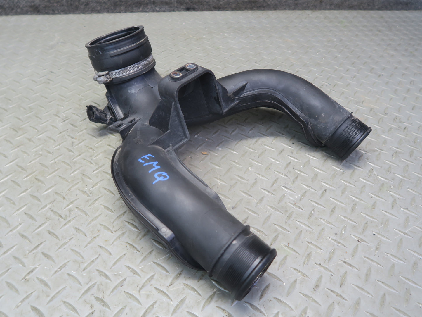 14-21 Maserati Quattroporte M156 SQ4 Air Intake Inlet Duct Tube W/ MAF Sensor