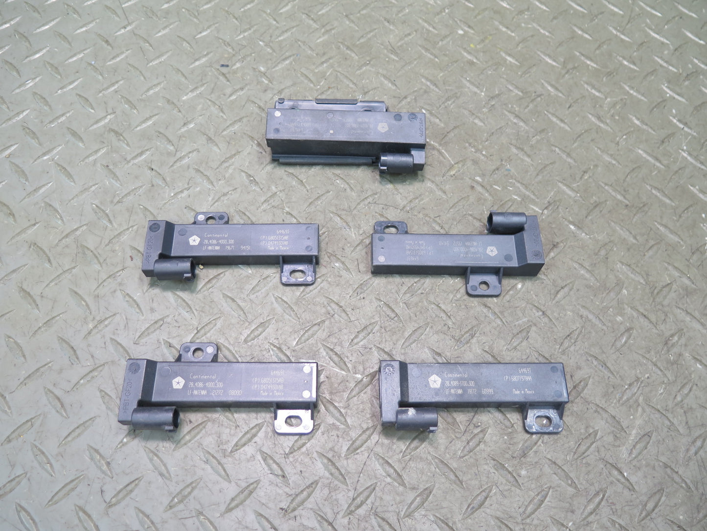 2014-2021 Maserati Quattroporte M156 Keyless Entry Antenna Module Receiver Set