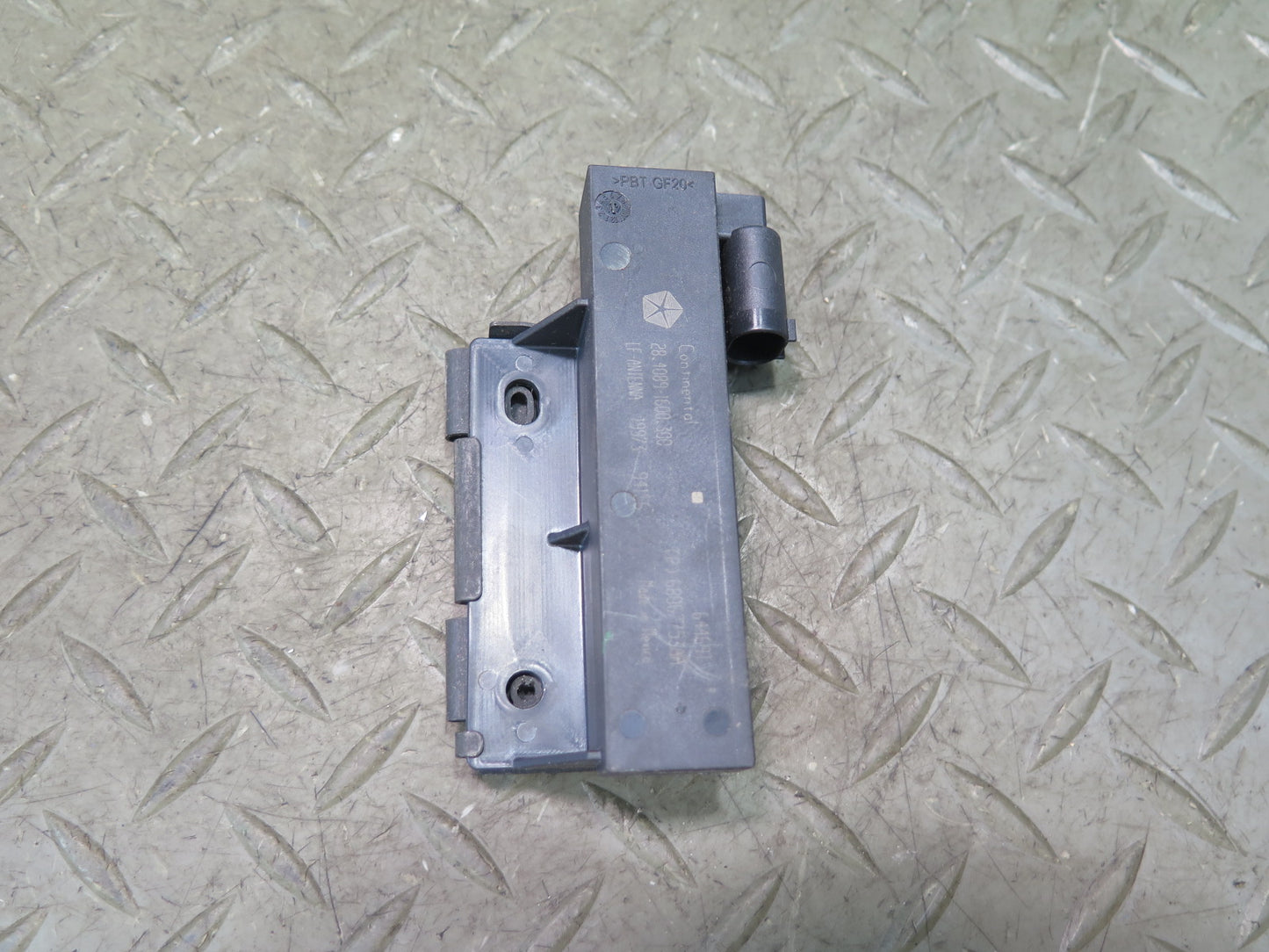 2014-2021 Maserati Quattroporte M156 Keyless Entry Antenna Module Receiver Set