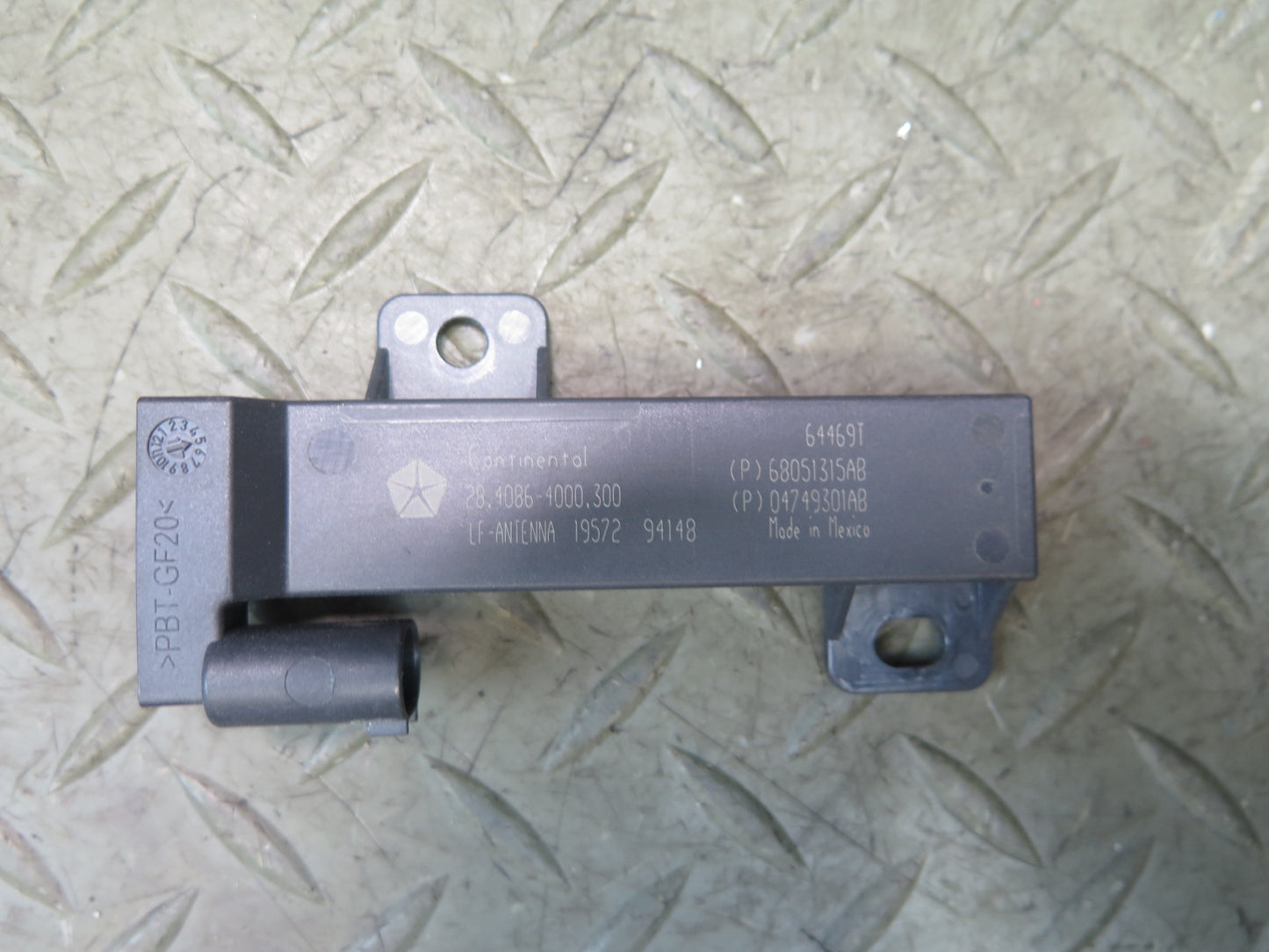 2014-2021 Maserati Quattroporte M156 Keyless Entry Antenna Module Receiver Set