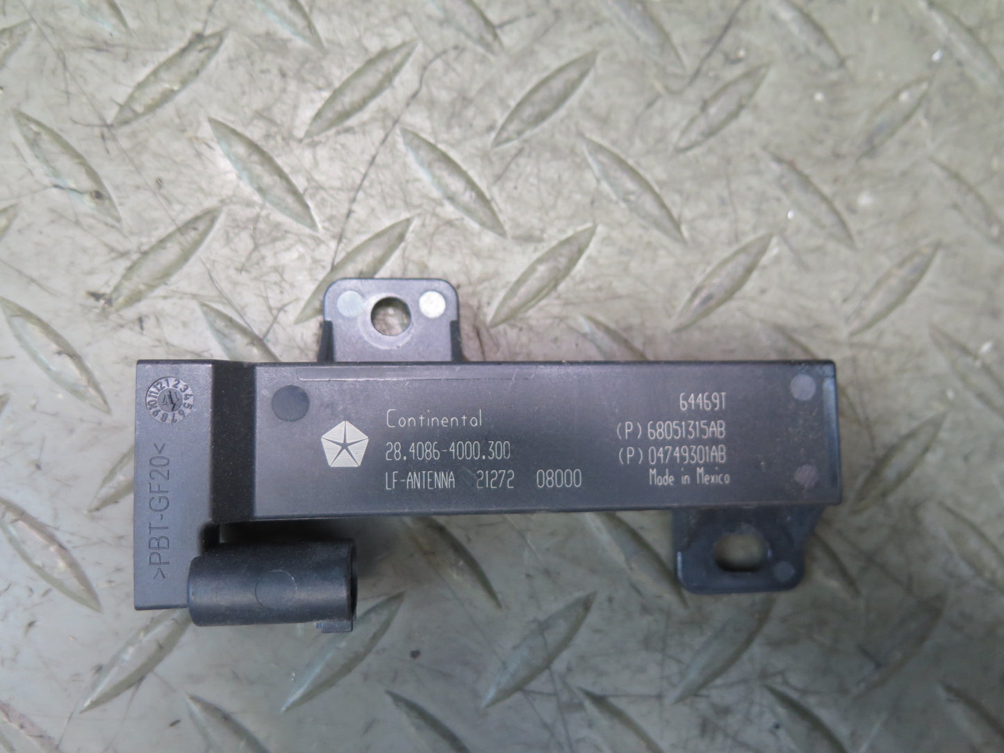 2014-2021 Maserati Quattroporte M156 Keyless Entry Antenna Module Receiver Set