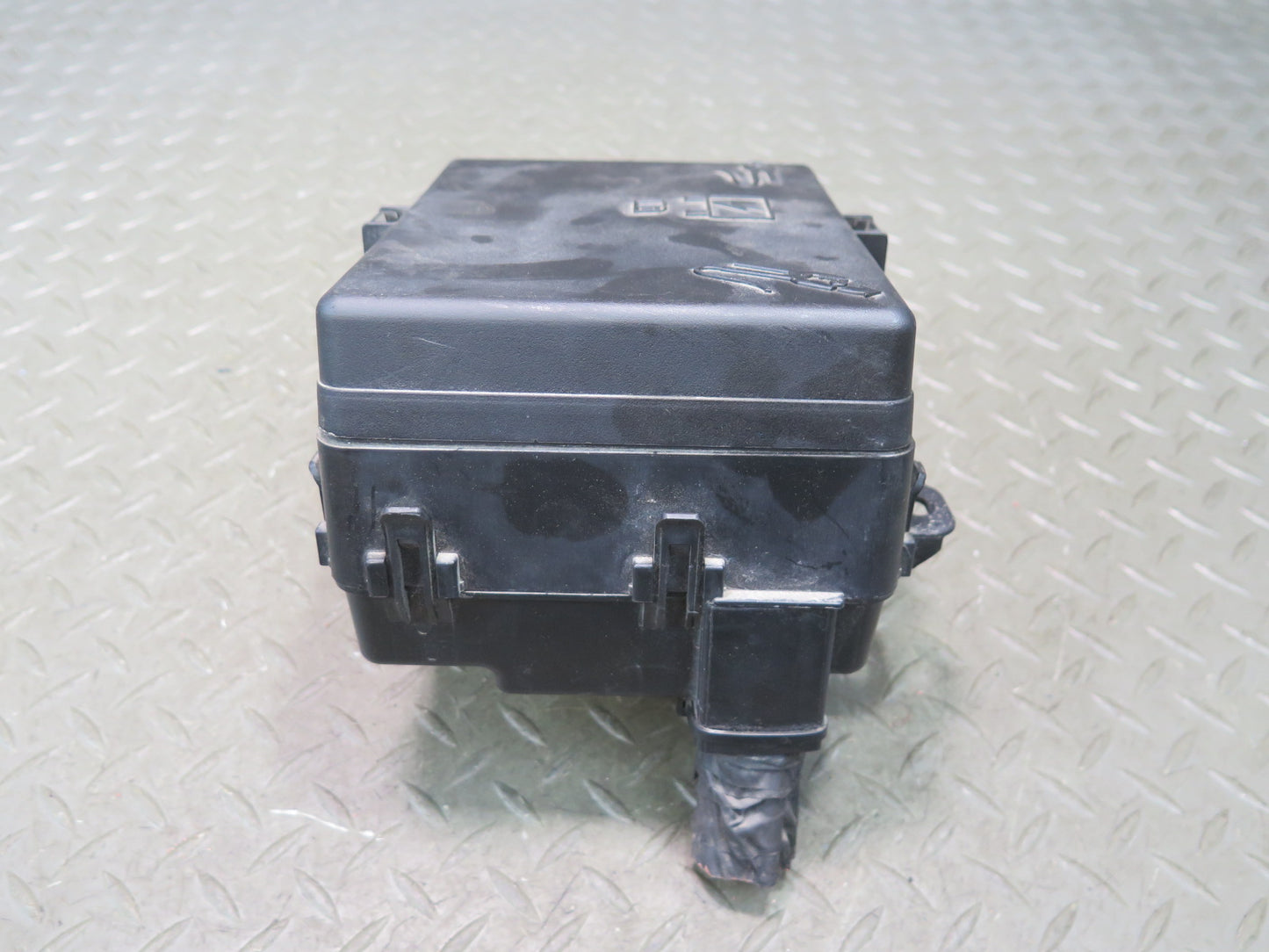2017-2021 Maserati Quattroporte SQ4 M156 Under Hood Fuse Relay Junction Box