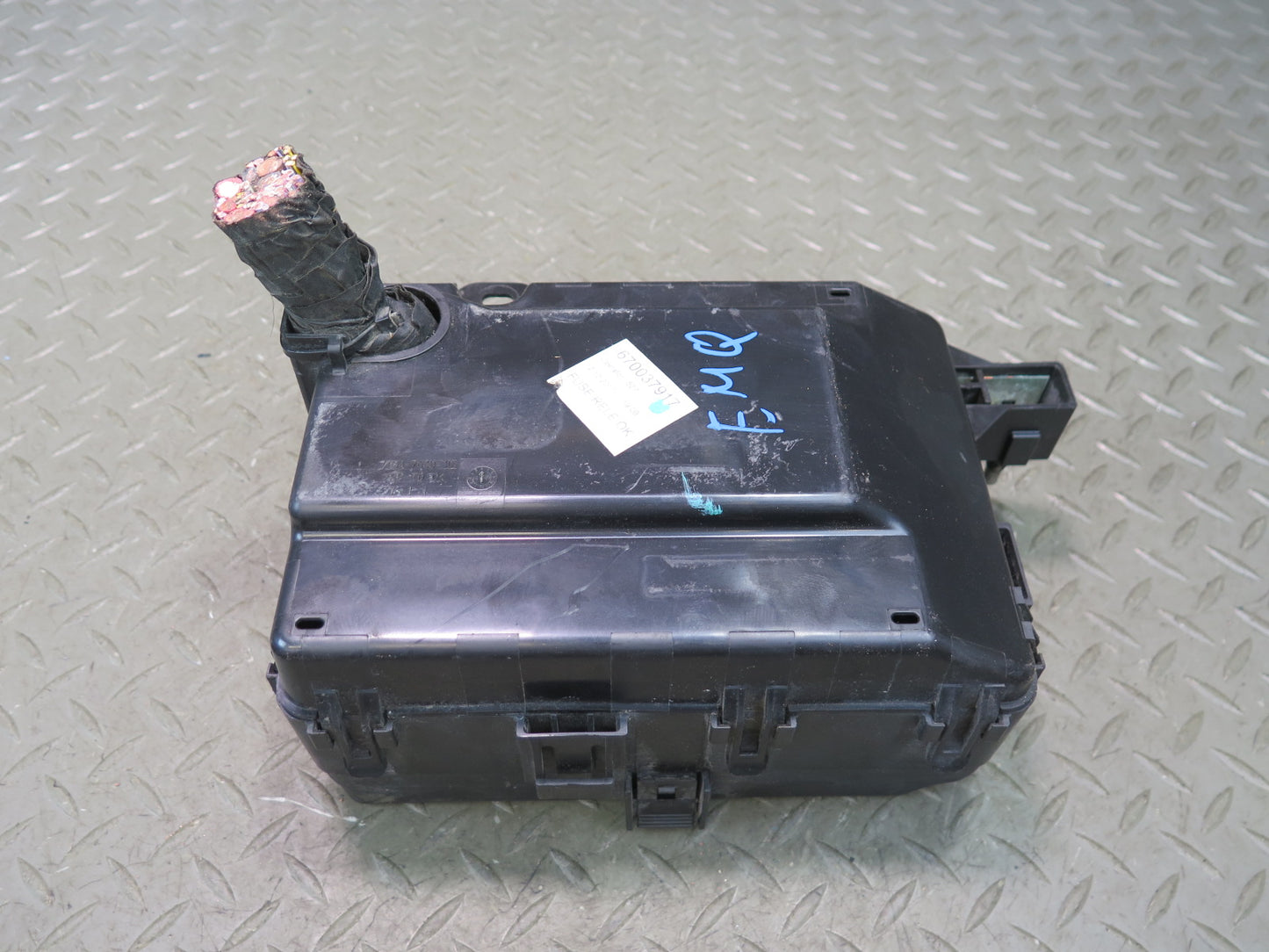 2017-2021 Maserati Quattroporte SQ4 M156 Under Hood Fuse Relay Junction Box