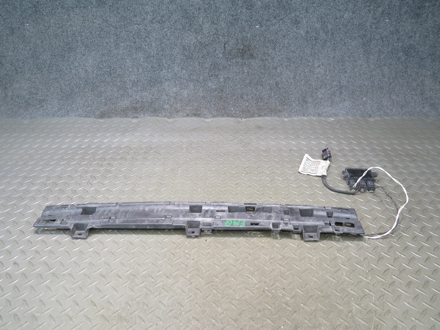 2017-2021 Maserati Quattroporte M156 Rear Trunk Liftgate Opening Sensor Plate