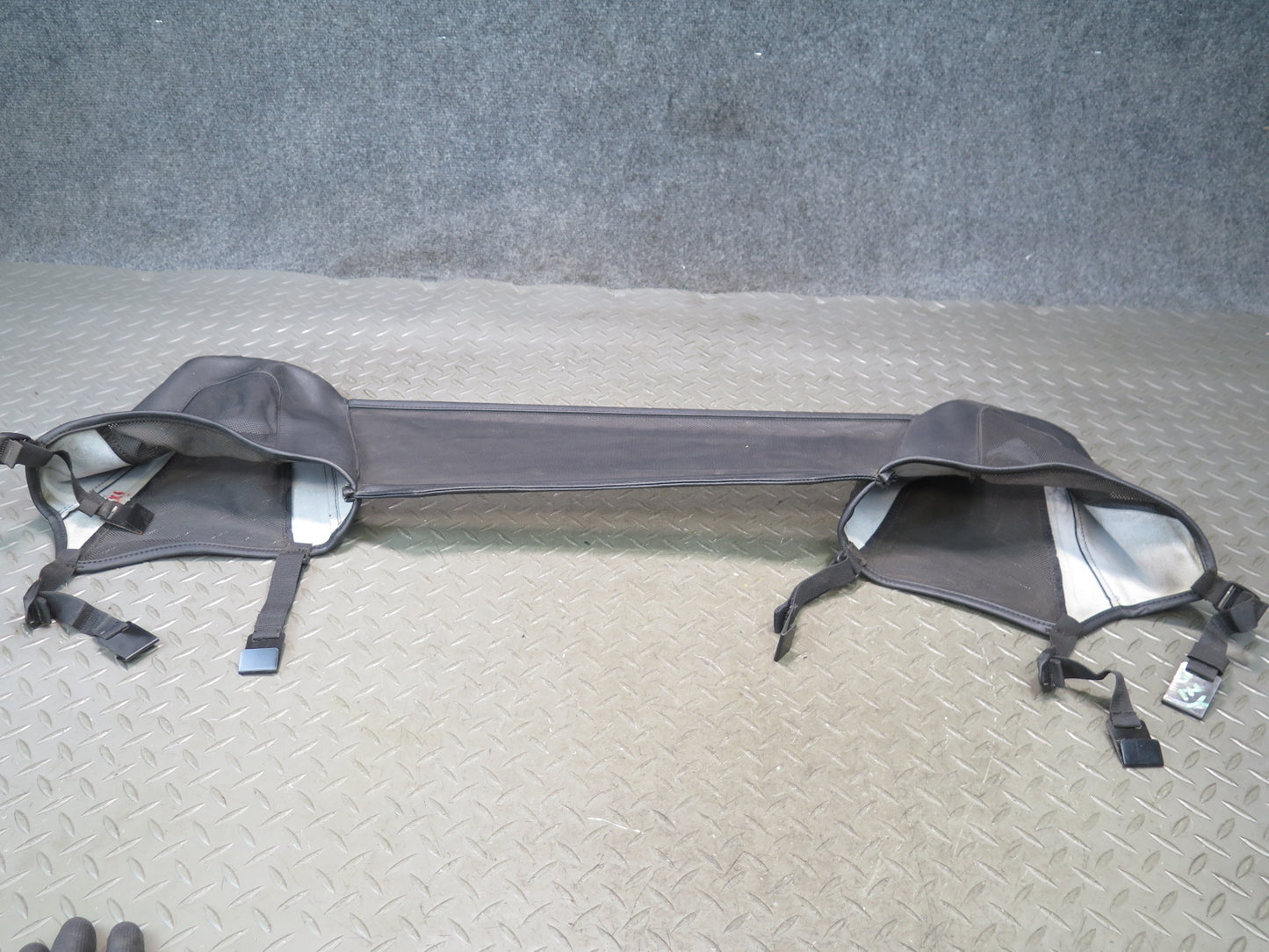 03-08 BMW E85 Z4 Roadster Wind Deflector Screen 0150671 OEM