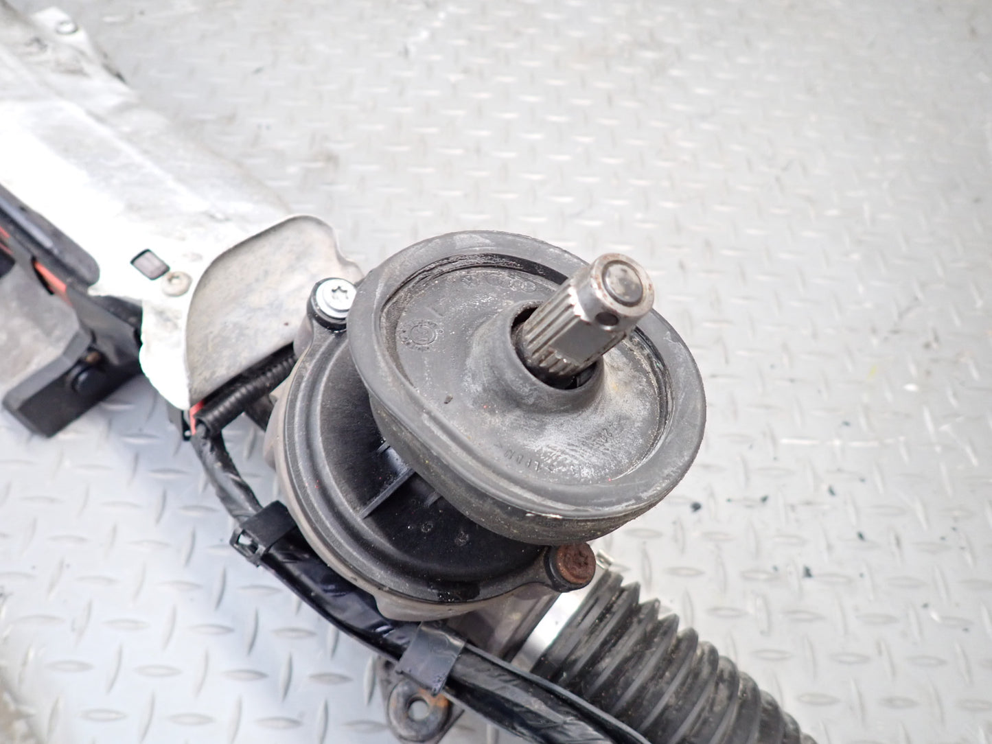 06-09 VW Golf MK5 R32 Power Steering Gear Rack & Pinion 1K1909144M