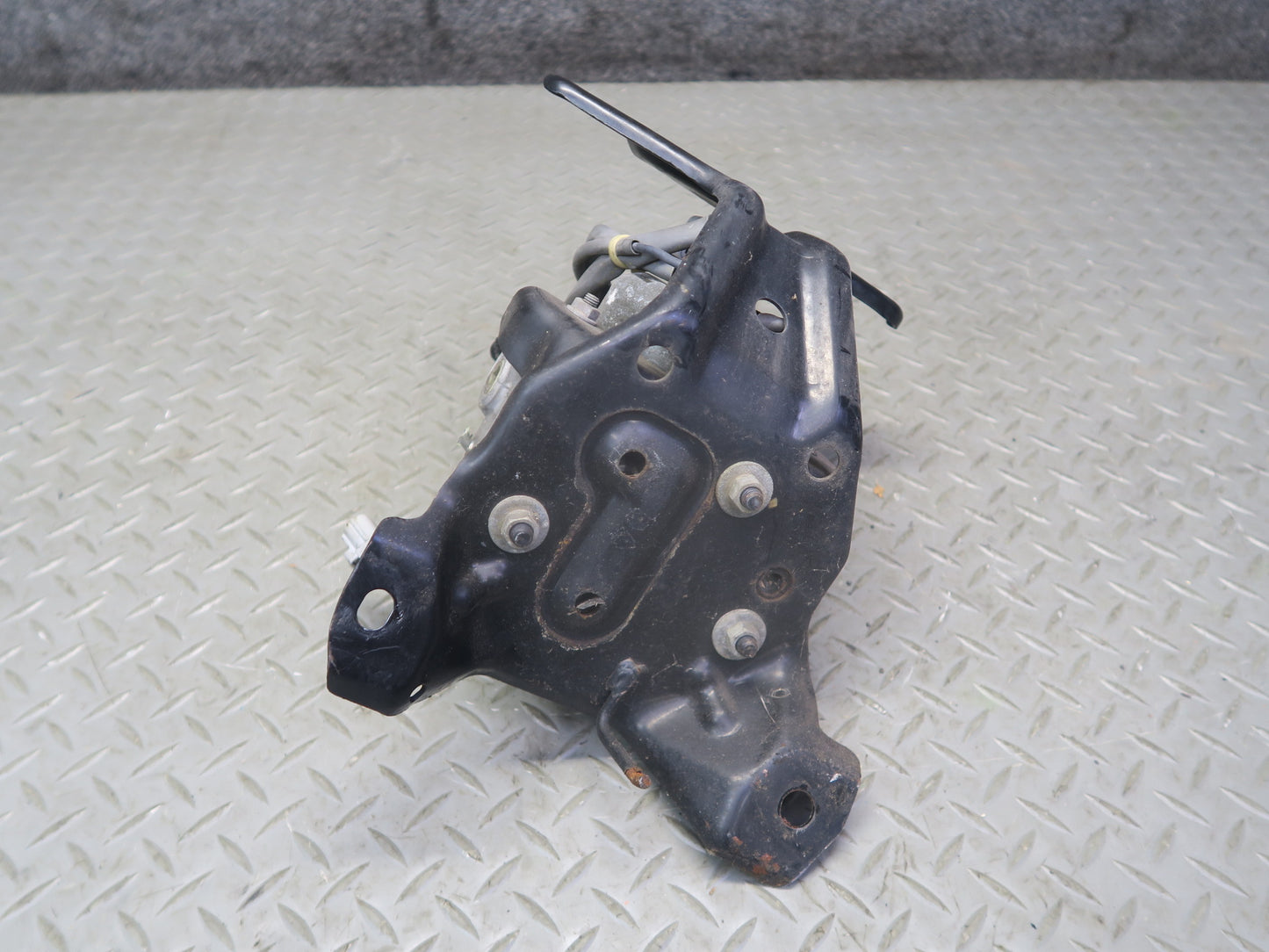 1996-1997 Lexus FZJ80L LX450 Anti Lock Brake ABS Actuator Pump 44510-60010