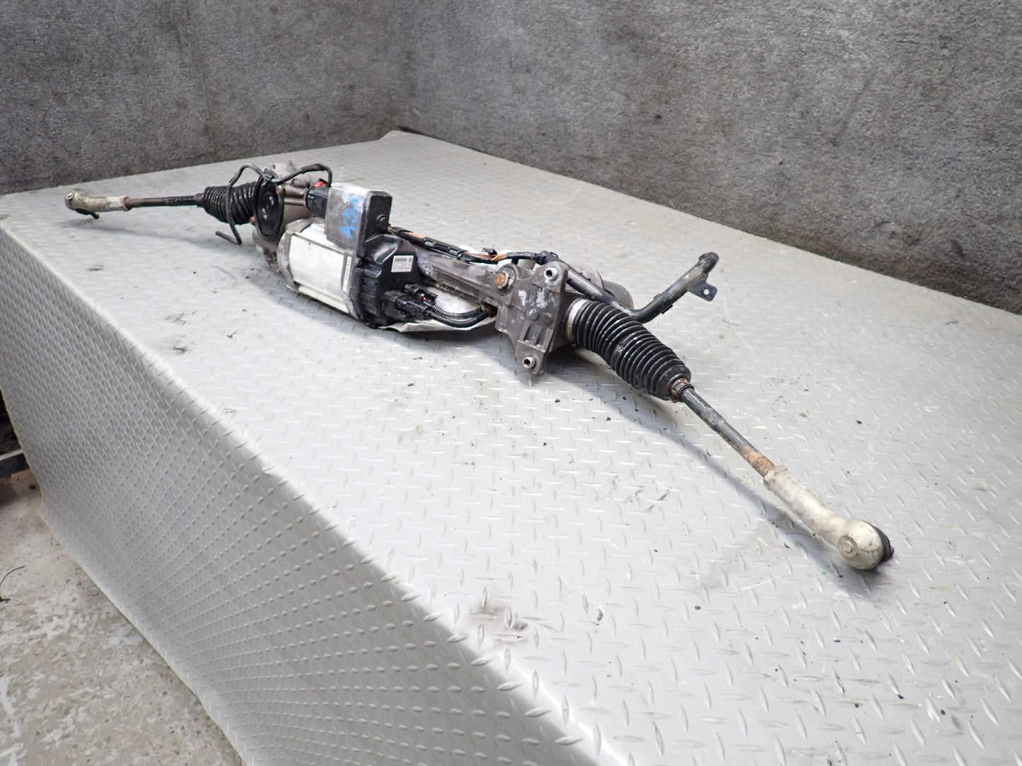 06-09 VW Golf MK5 R32 Power Steering Gear Rack & Pinion 1K1909144M