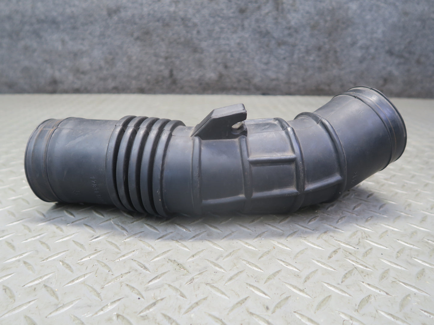 1996-1997 Lexus FZJ80L LX450 Air Intake Cleaner Hose Tube Duct 17881-66080