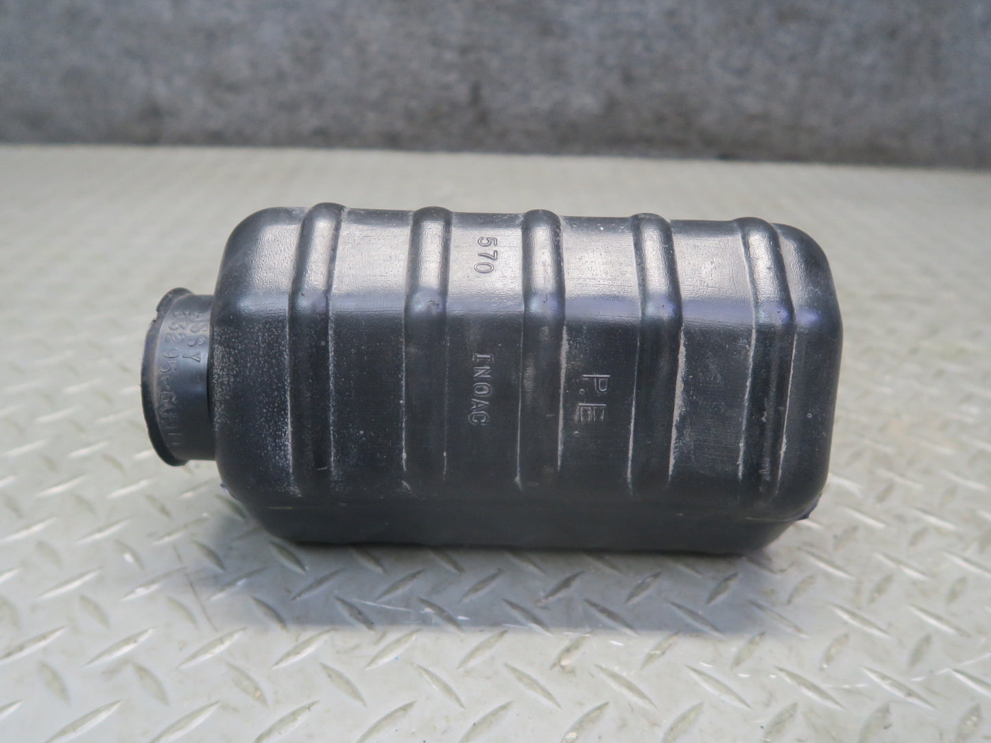1996-1997 Lexus FZJ80L LX450 Air Intake Resonator Silencer