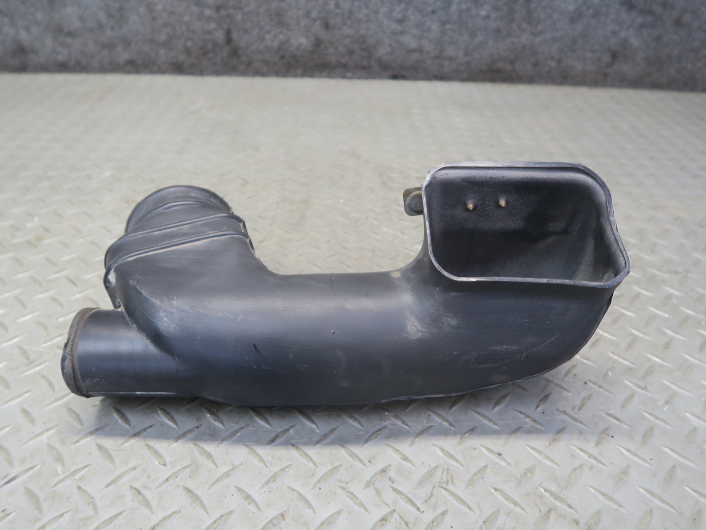 1996-1997 Lexus FZJ80L LX450 Air Intake Cleaner Hose Tube Duct 53207-60120