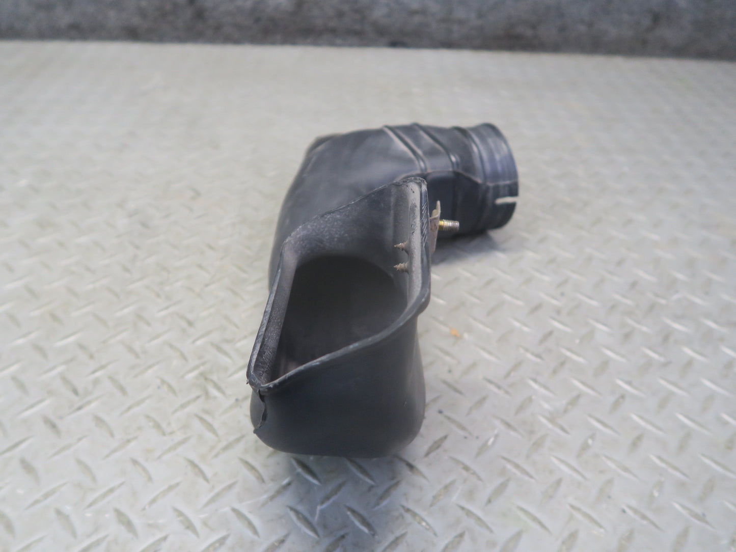 1996-1997 Lexus FZJ80L LX450 Air Intake Cleaner Hose Tube Duct 53207-60120