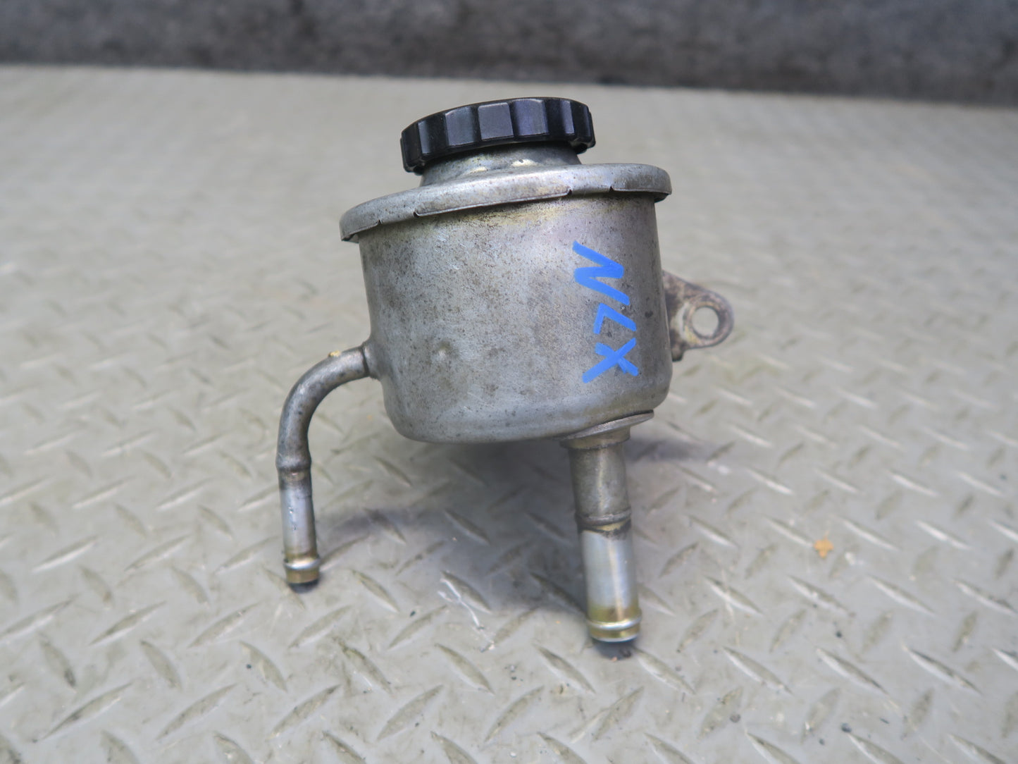 1996-1997 Lexus FZJ80L LX450 Power Steering Fluid Reservoir Tank