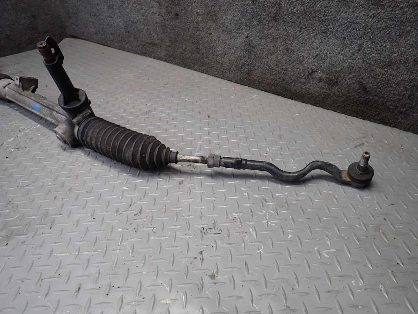 03-08 BMW E86 E85 Z4 Power Steering Rack & Pinion 6762491 OEM