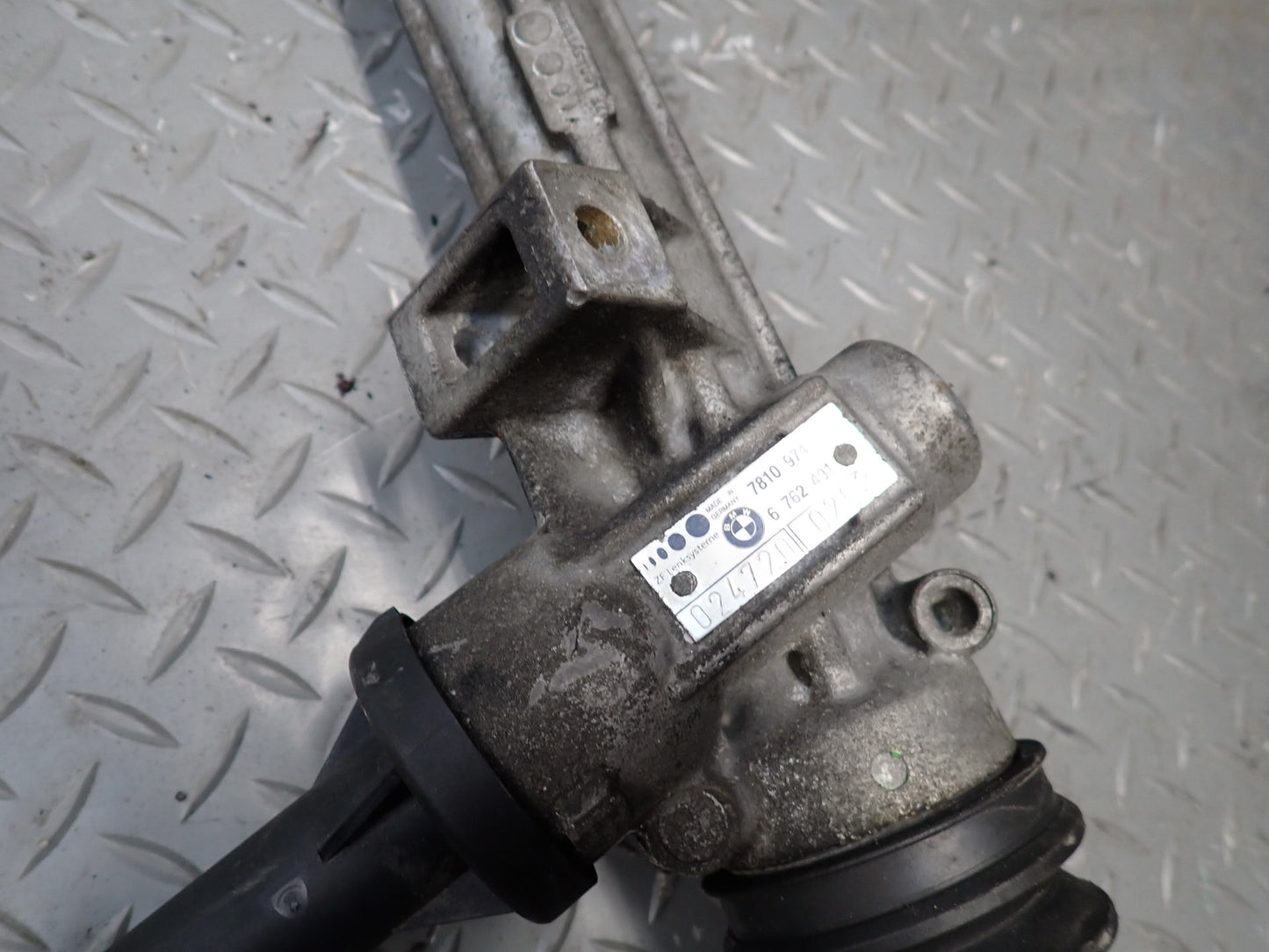 03-08 BMW E86 E85 Z4 Power Steering Rack & Pinion 6762491 OEM