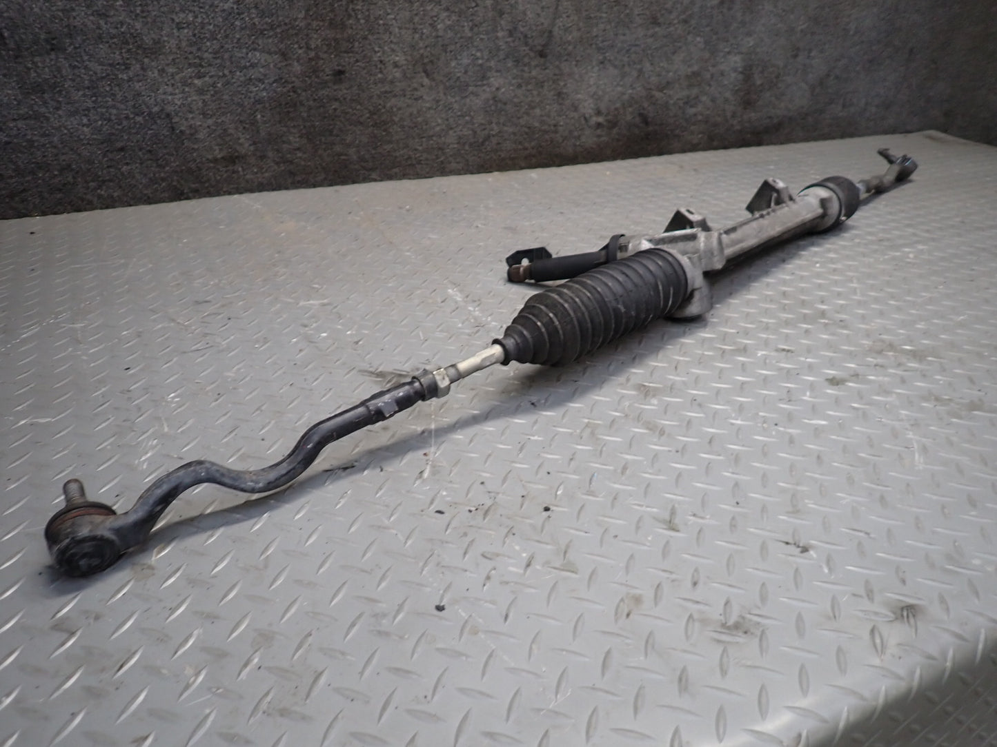 03-08 BMW E86 E85 Z4 Power Steering Rack & Pinion 6762491 OEM