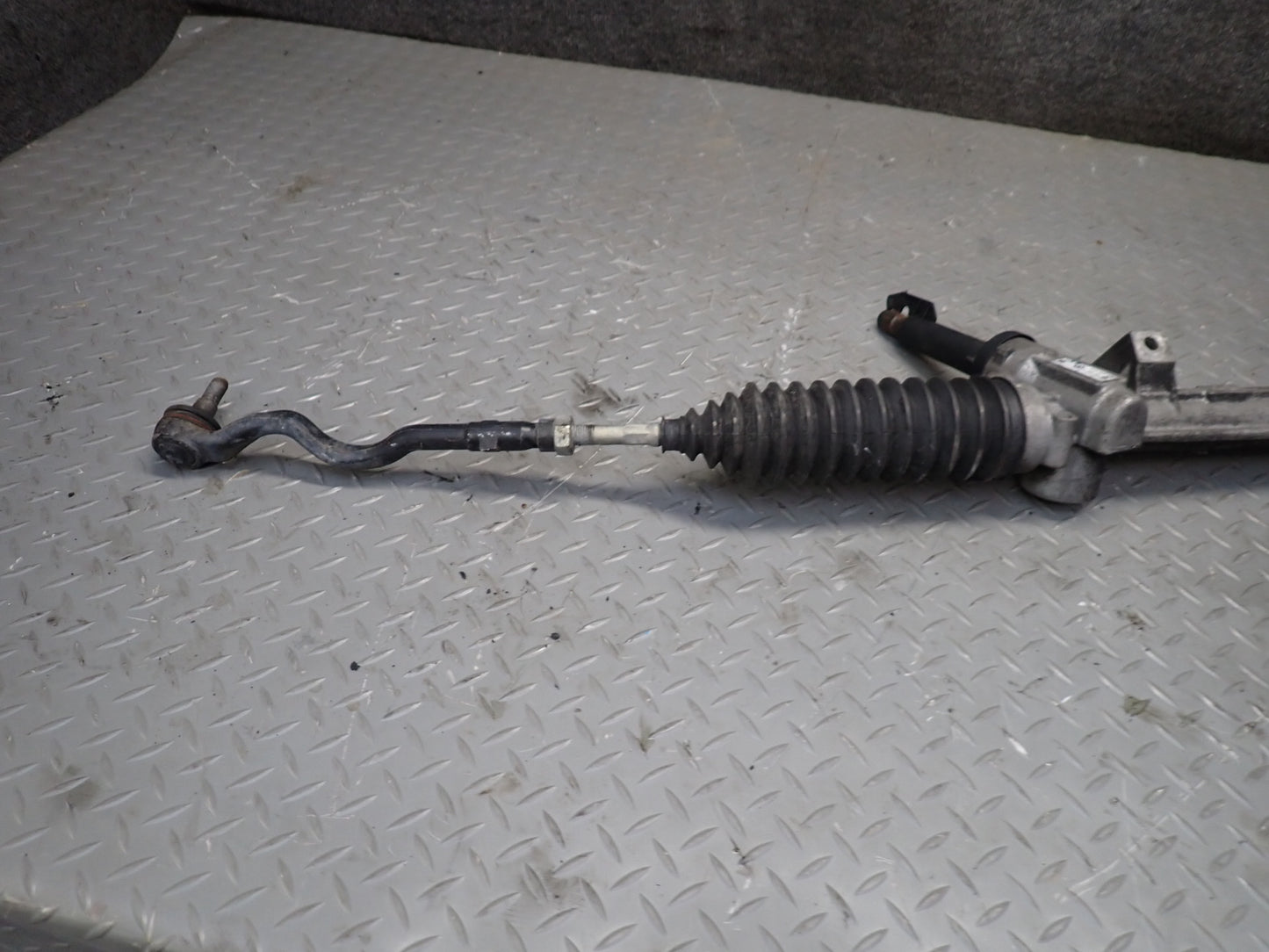 03-08 BMW E86 E85 Z4 Power Steering Rack & Pinion 6762491 OEM