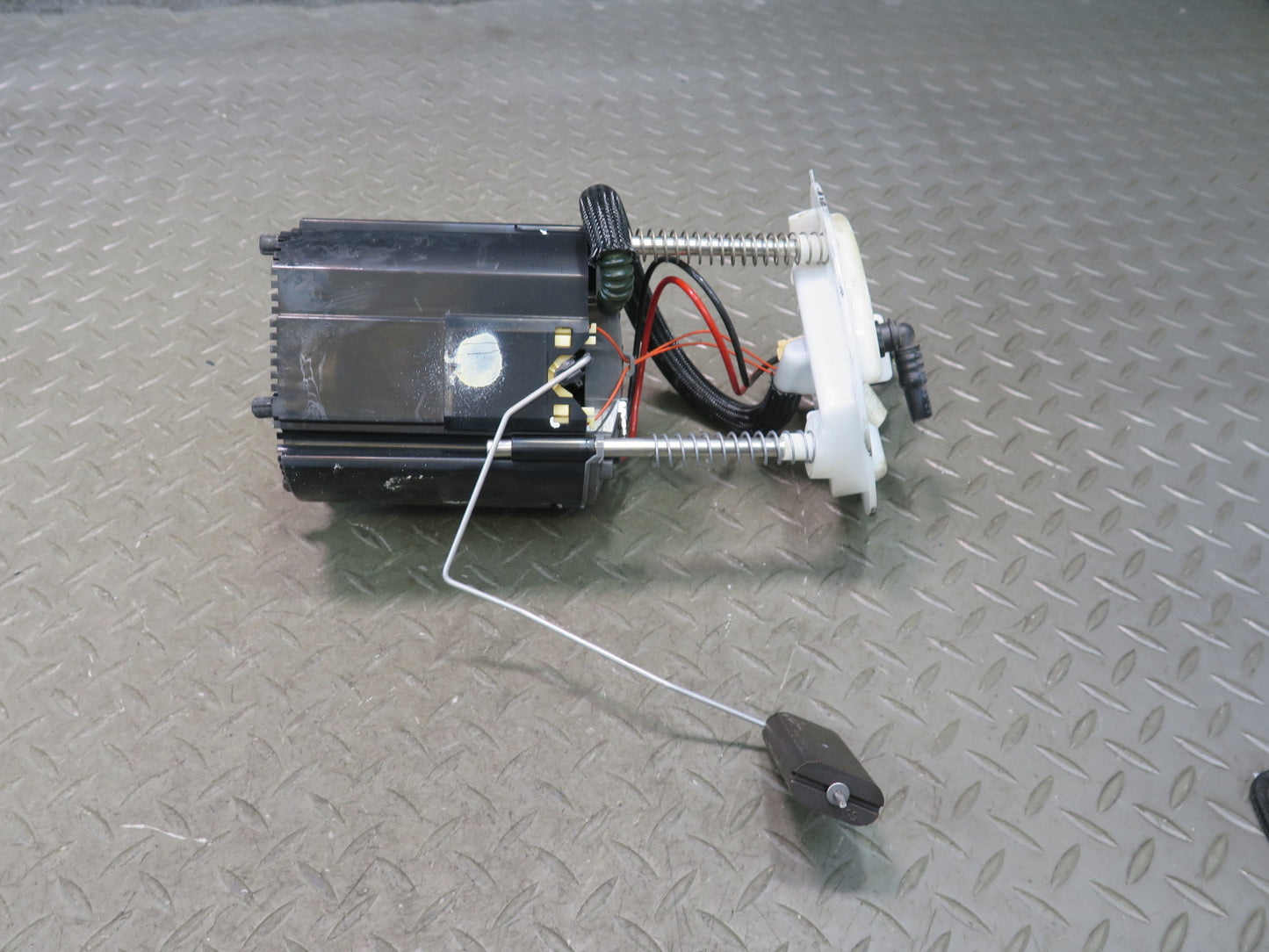 2014-2021 Maserati Quattroporte SQ4 M156 3.0L Fuel Pump Level Sending Unit Set