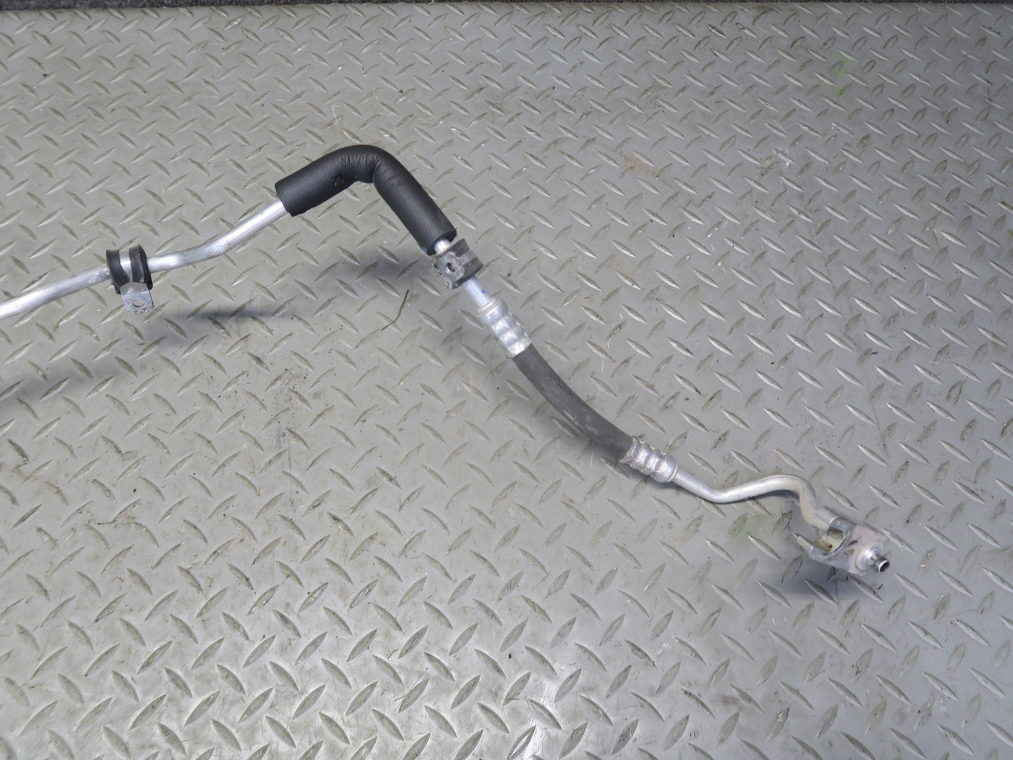 2017-2021 Maserati Quattroporte SQ4 M156 A/C Air Condition Hose Pipe Line Set