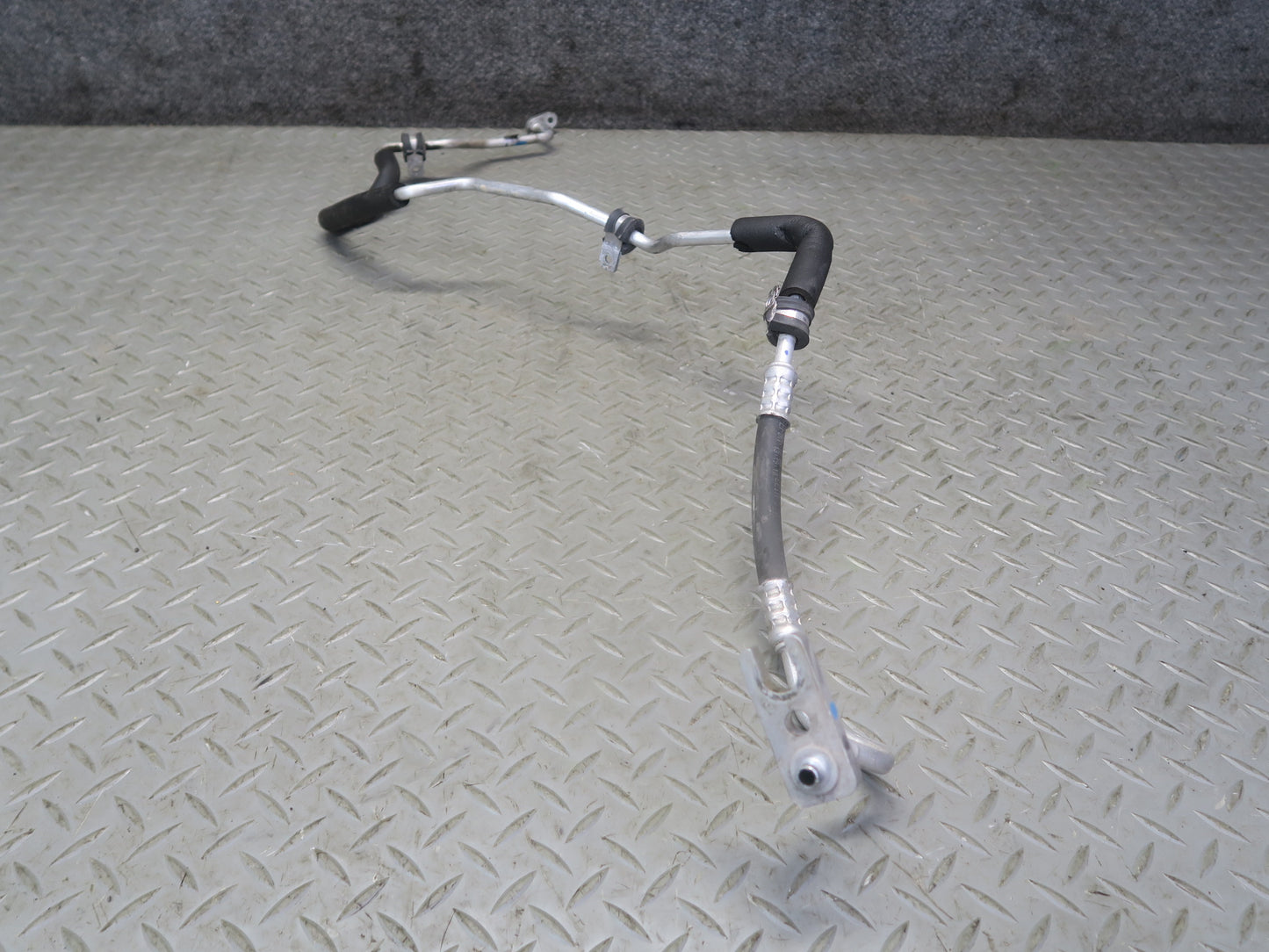 2017-2021 Maserati Quattroporte SQ4 M156 A/C Air Condition Hose Pipe Line Set