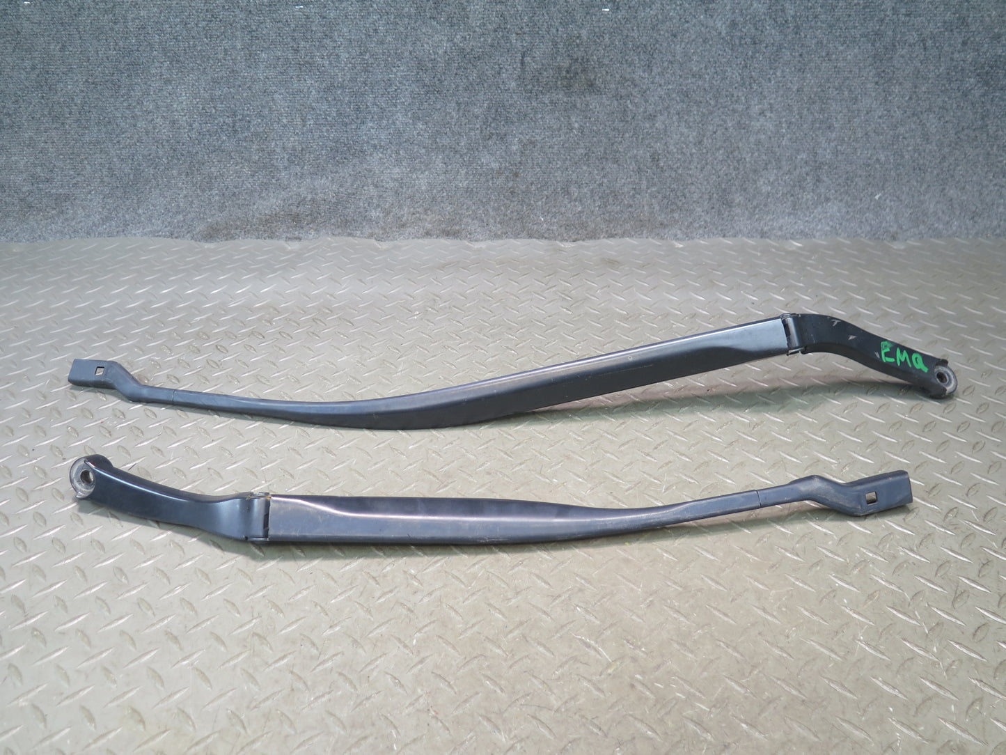 2014-2021 Maserati Quattroporte M156 Front Windshield Left & Right Wiper Arm Set