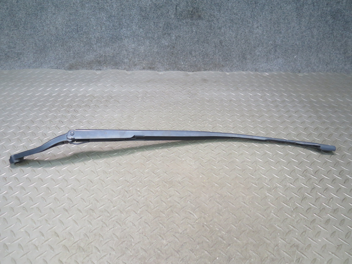 2014-2021 Maserati Quattroporte M156 Front Windshield Left & Right Wiper Arm Set