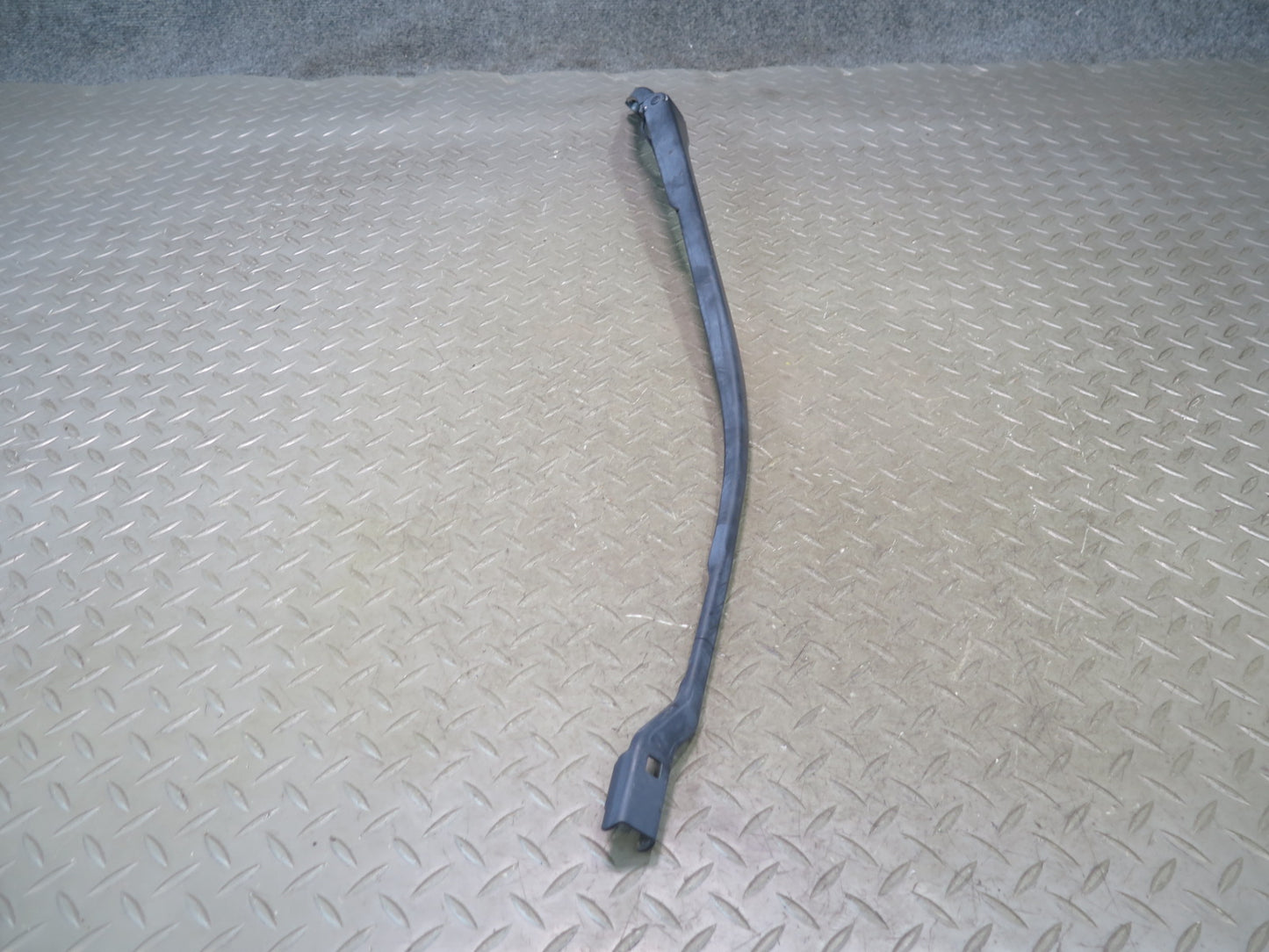 2014-2021 Maserati Quattroporte M156 Front Windshield Left & Right Wiper Arm Set