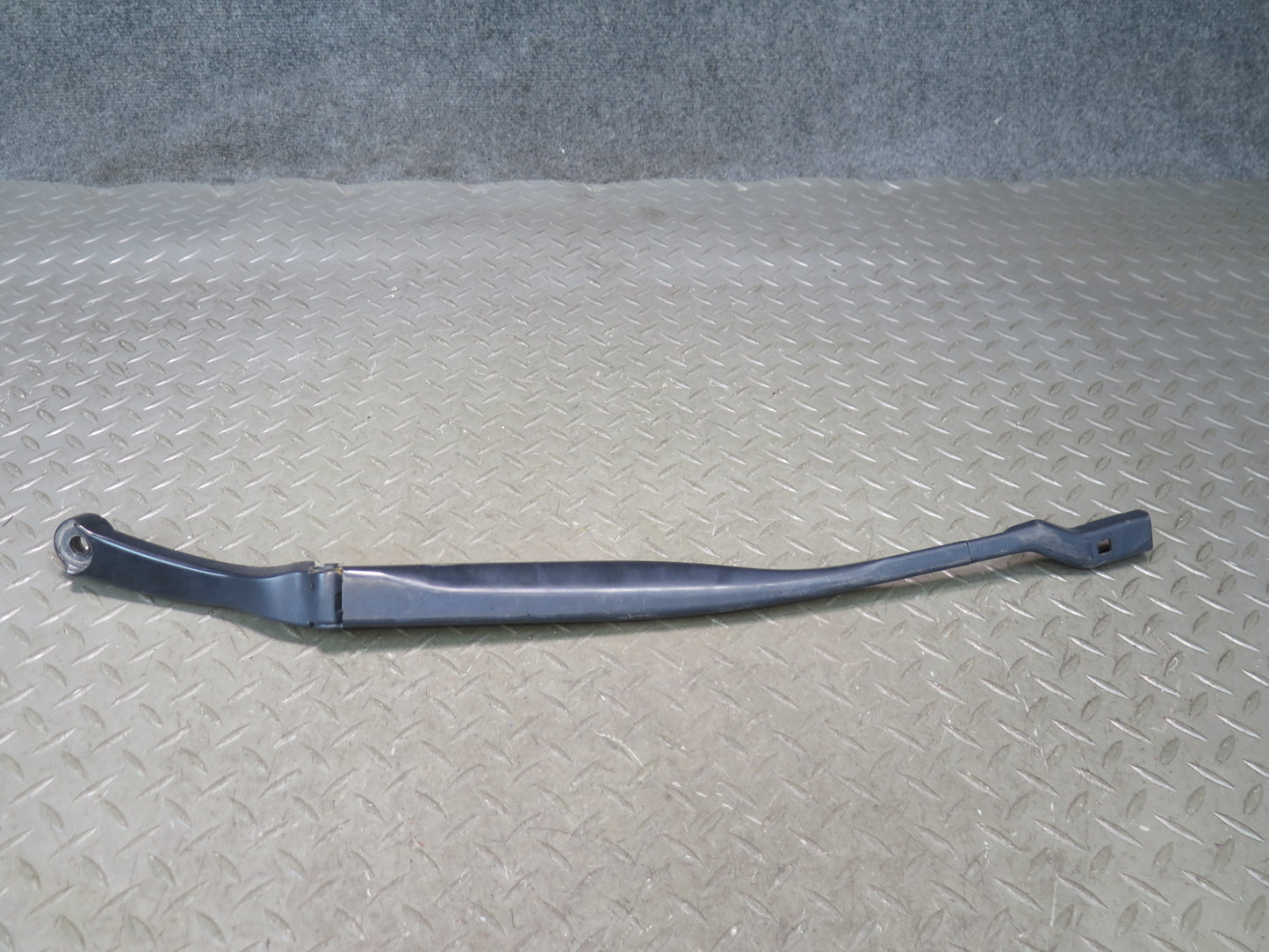 2014-2021 Maserati Quattroporte M156 Front Windshield Left & Right Wiper Arm Set