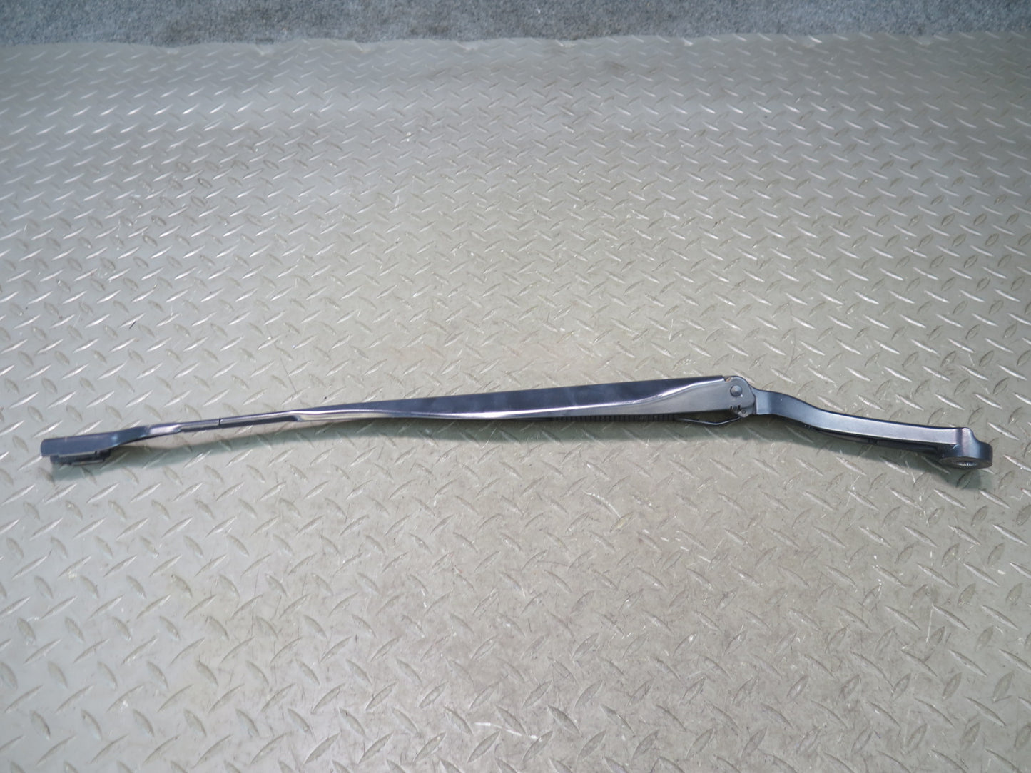 2014-2021 Maserati Quattroporte M156 Front Windshield Left & Right Wiper Arm Set