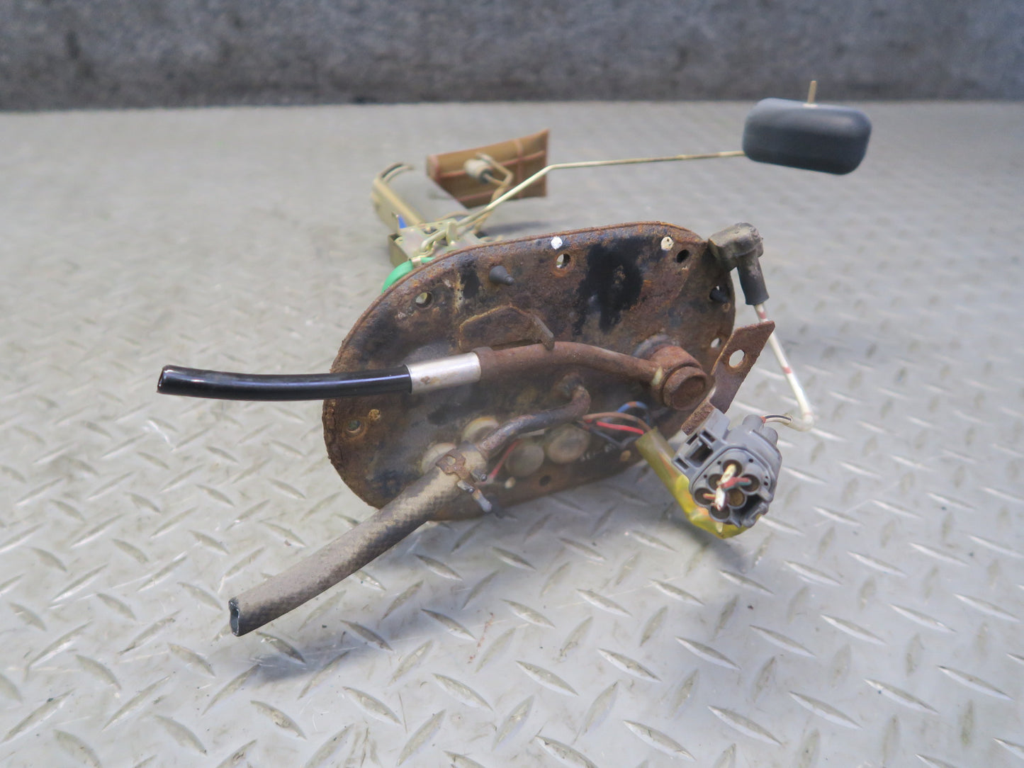 1996-1997 Lexus FZJ80L LX450 Fuel Pump Level Sensor Assembly