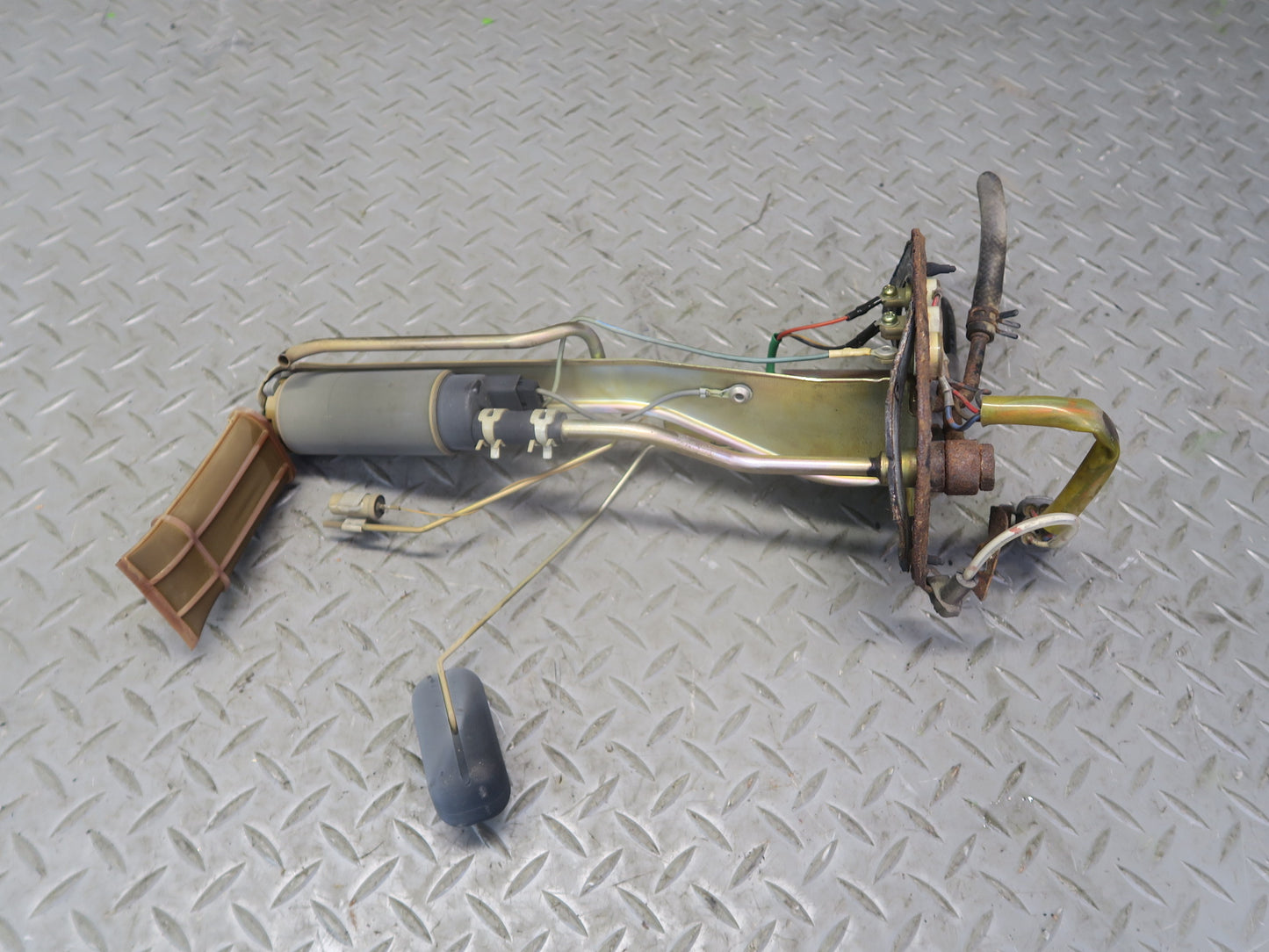 1996-1997 Lexus FZJ80L LX450 Fuel Pump Level Sensor Assembly