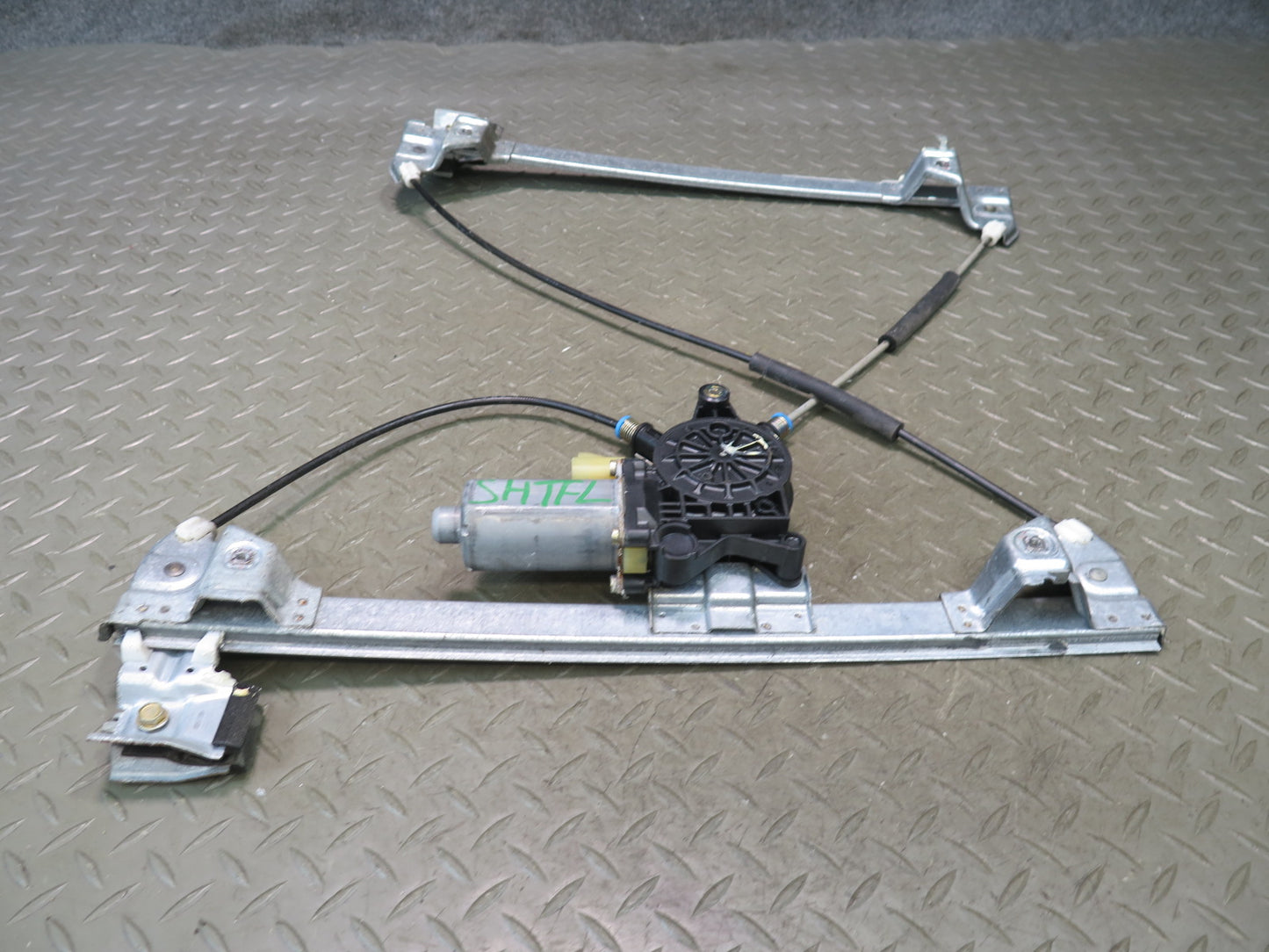 2003-2007 Hummer H2 Front Left Door Window Regulator w Motor