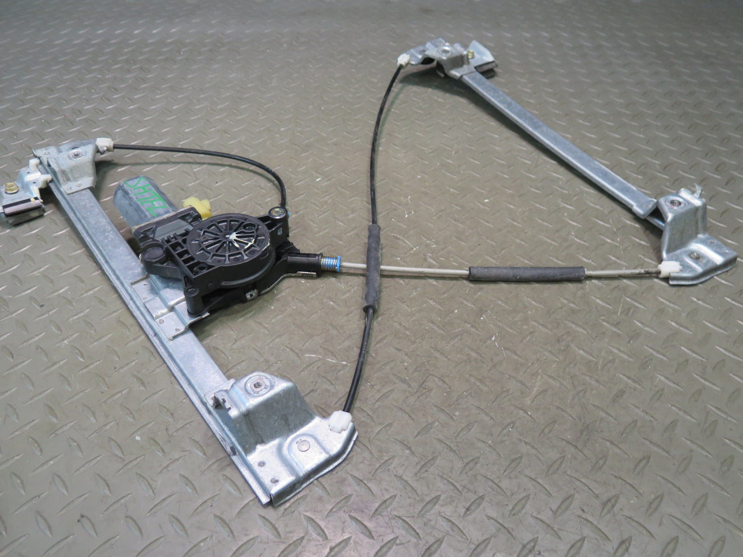 2003-2007 Hummer H2 Front Left Door Window Regulator w Motor
