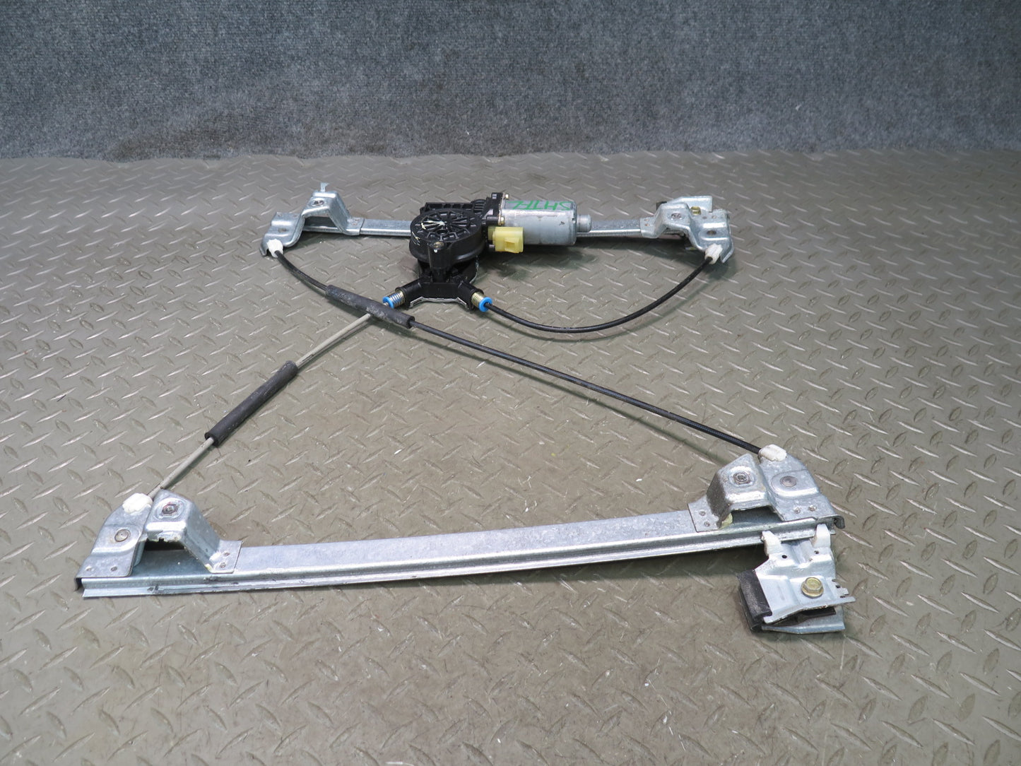 2003-2007 Hummer H2 Front Left Door Window Regulator w Motor