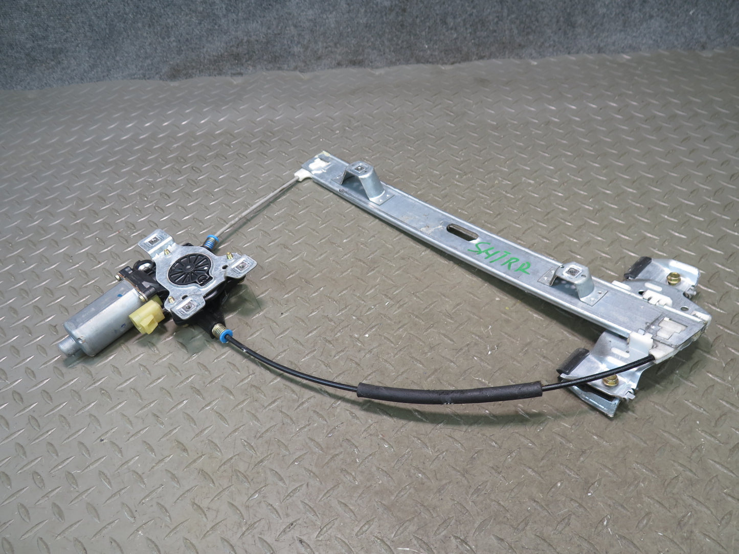 2003-2007 Hummer H2 Rear Right Door Window Regulator w Motor