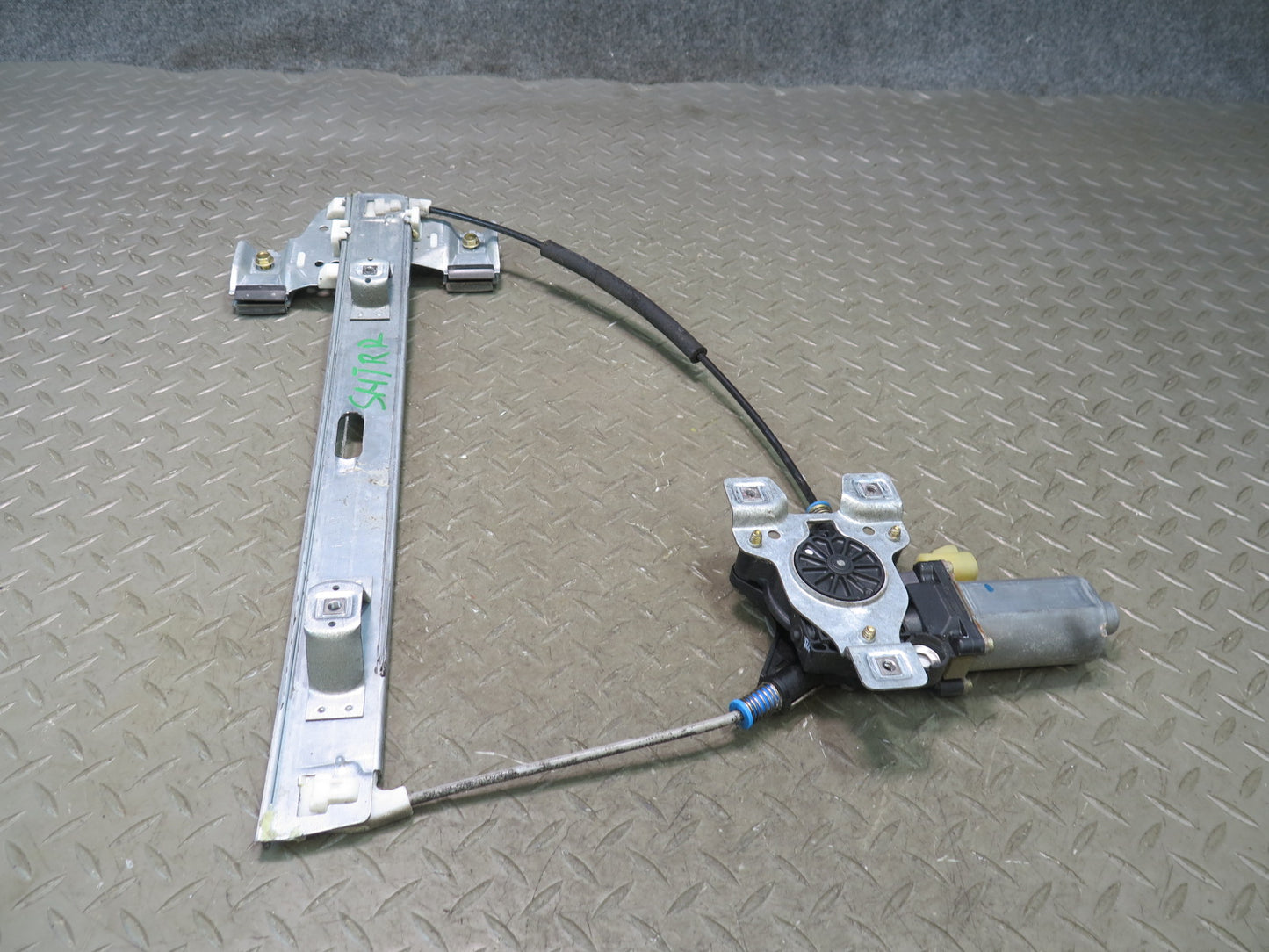 2003-2007 Hummer H2 Rear Right Door Window Regulator w Motor