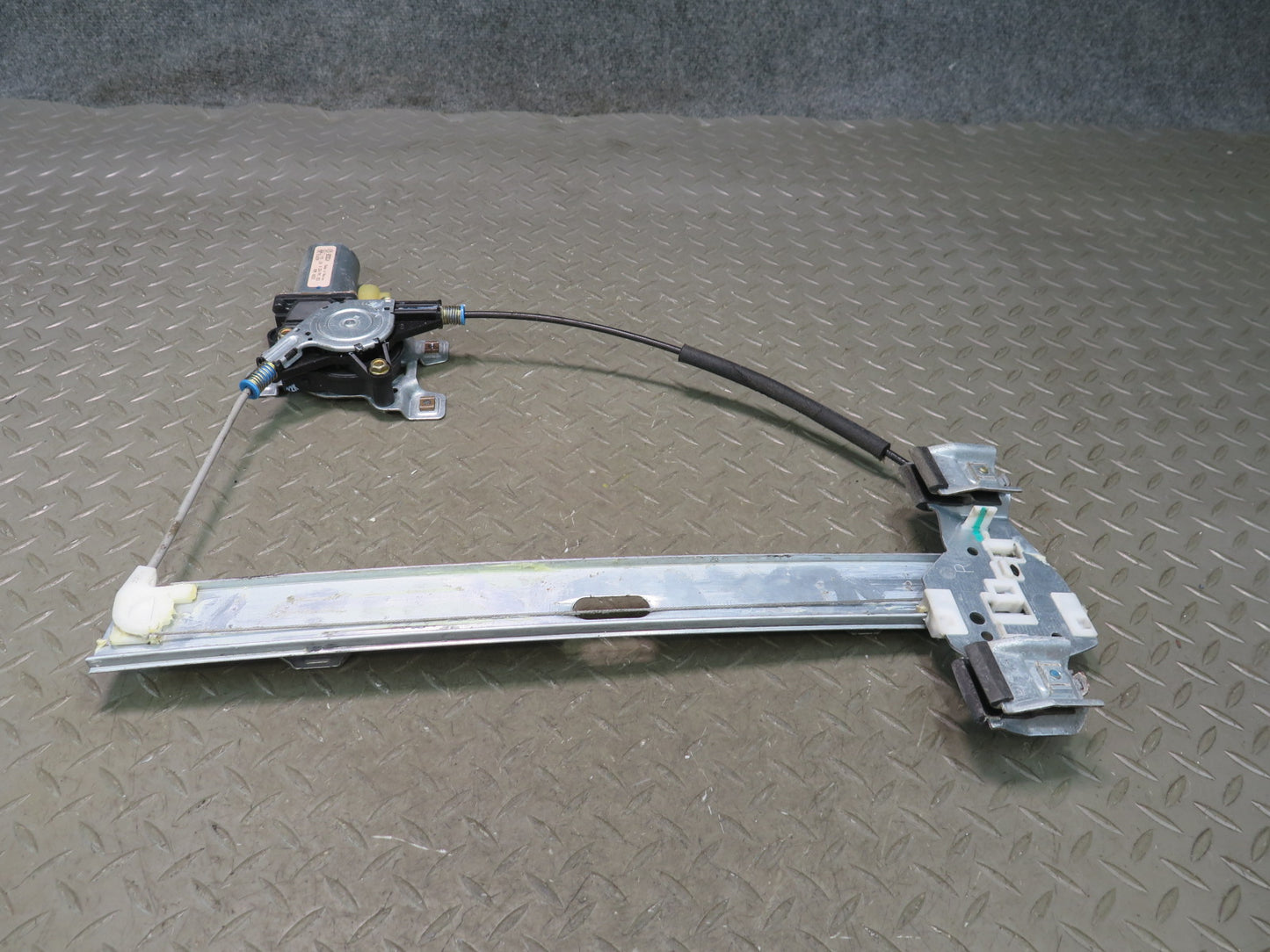 2003-2007 Hummer H2 Rear Right Door Window Regulator w Motor