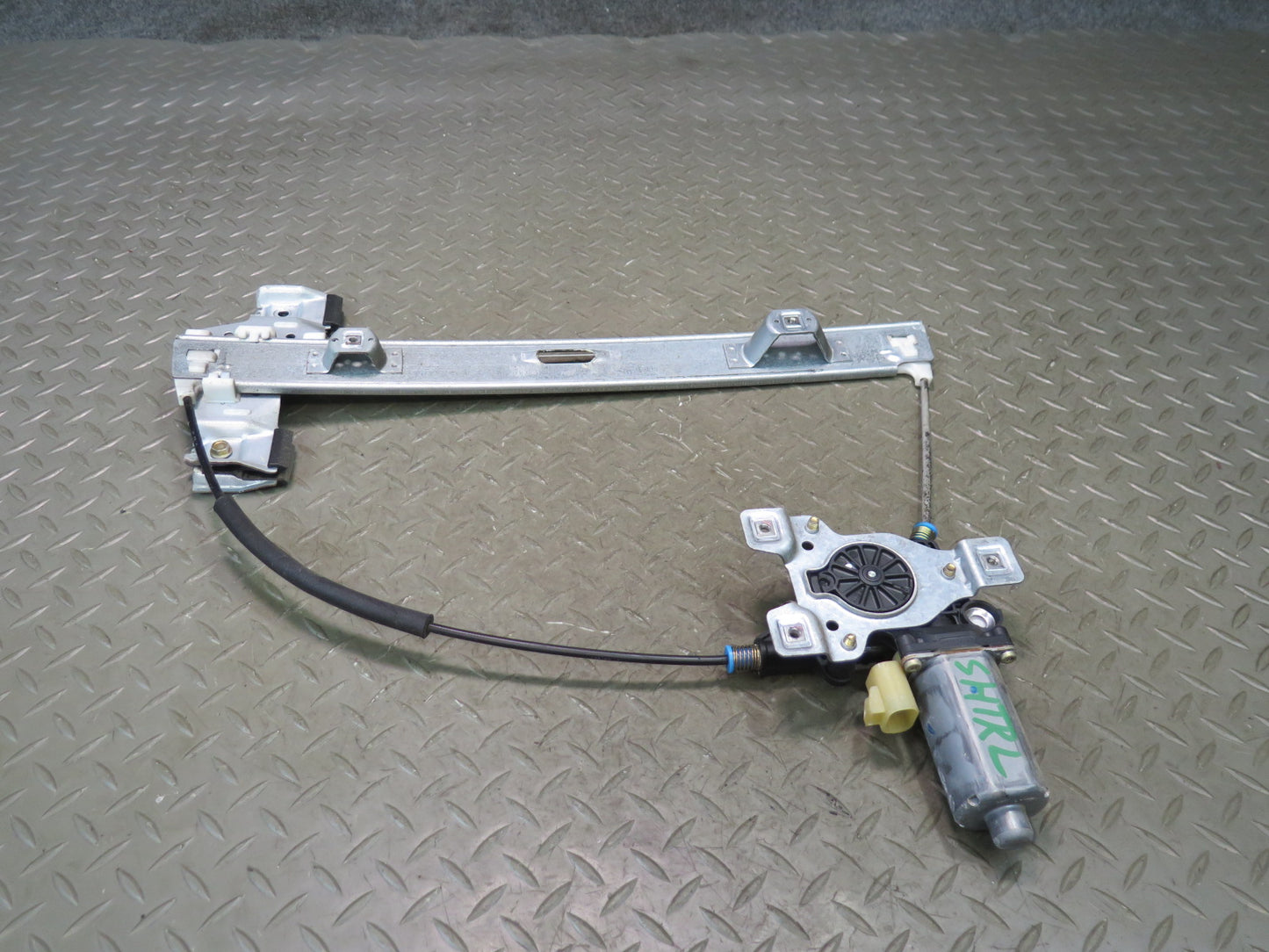 2003-2007 Hummer H2 Front Right Door Window Regulator w Motor