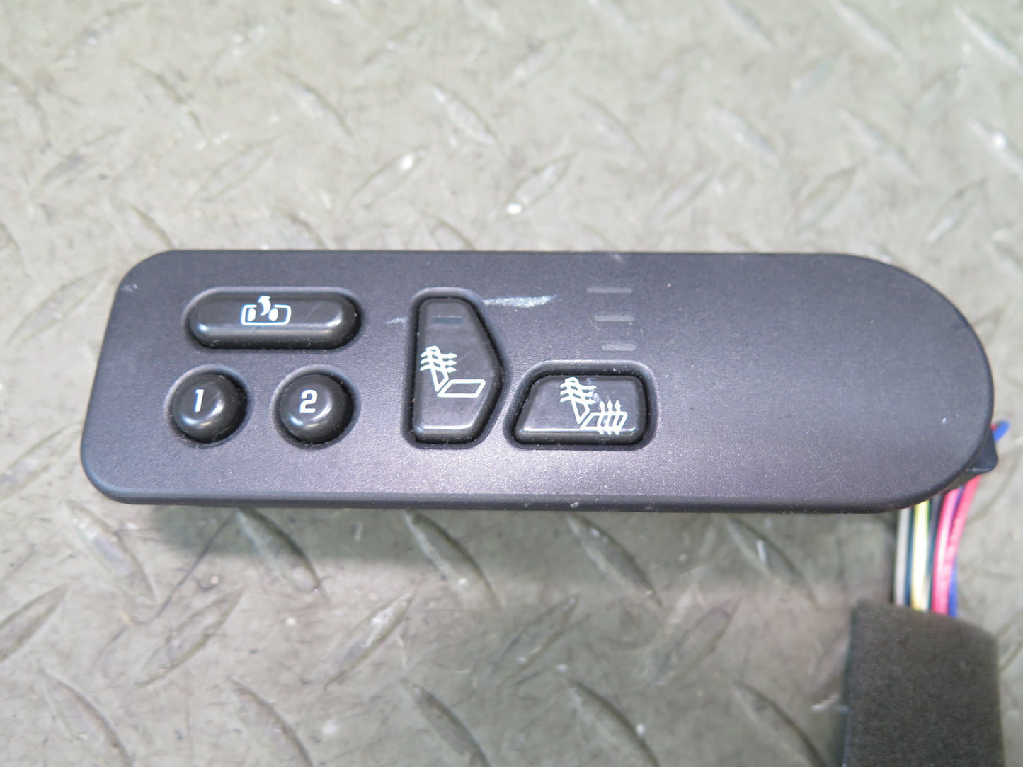 2003-2009 Hummer H2 Front  Left Heated Seat Memory Heater Control Switch